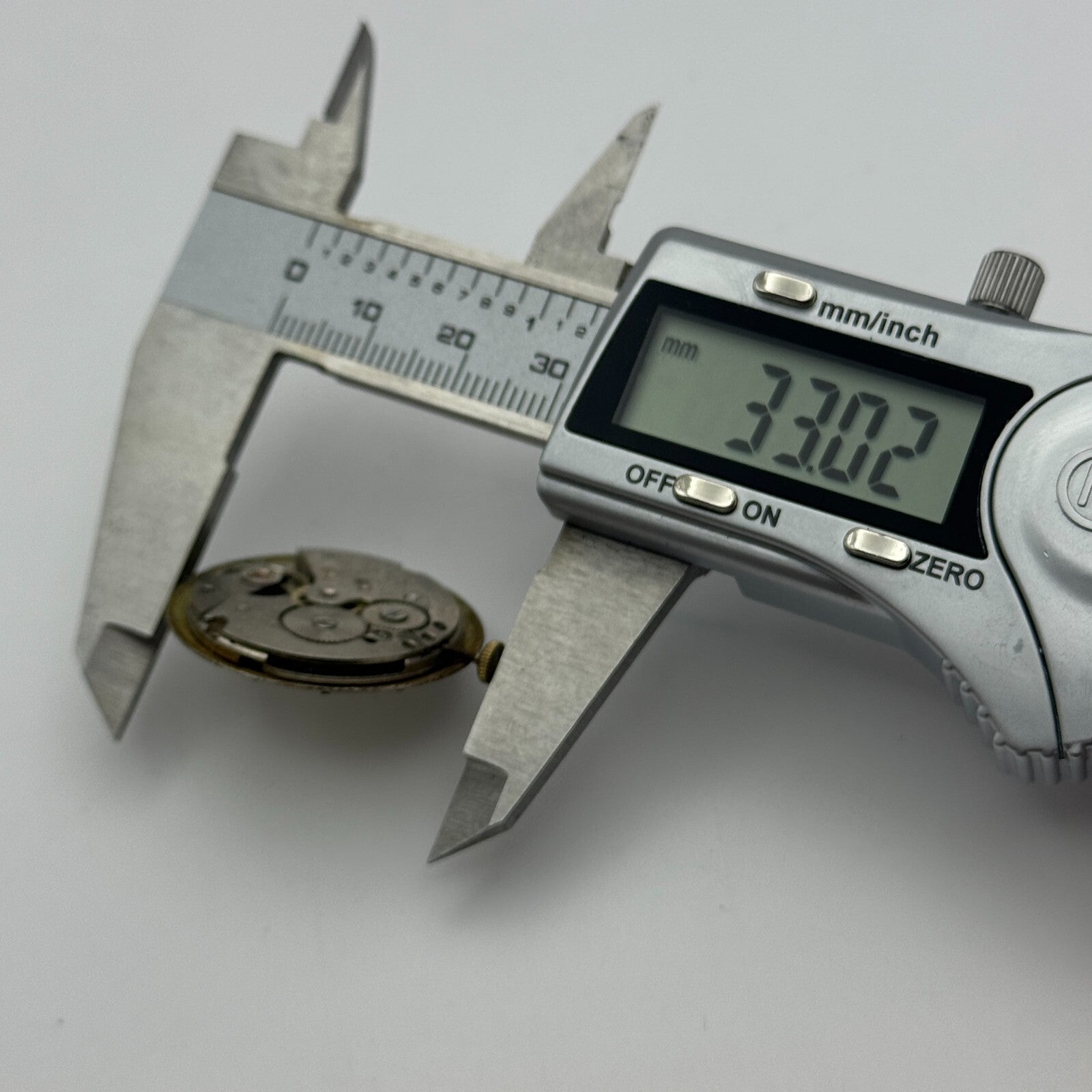 25.9mm Men's AS 1703 A Schild Date Dial Manual Wind Swiss Watch Movement PARTS