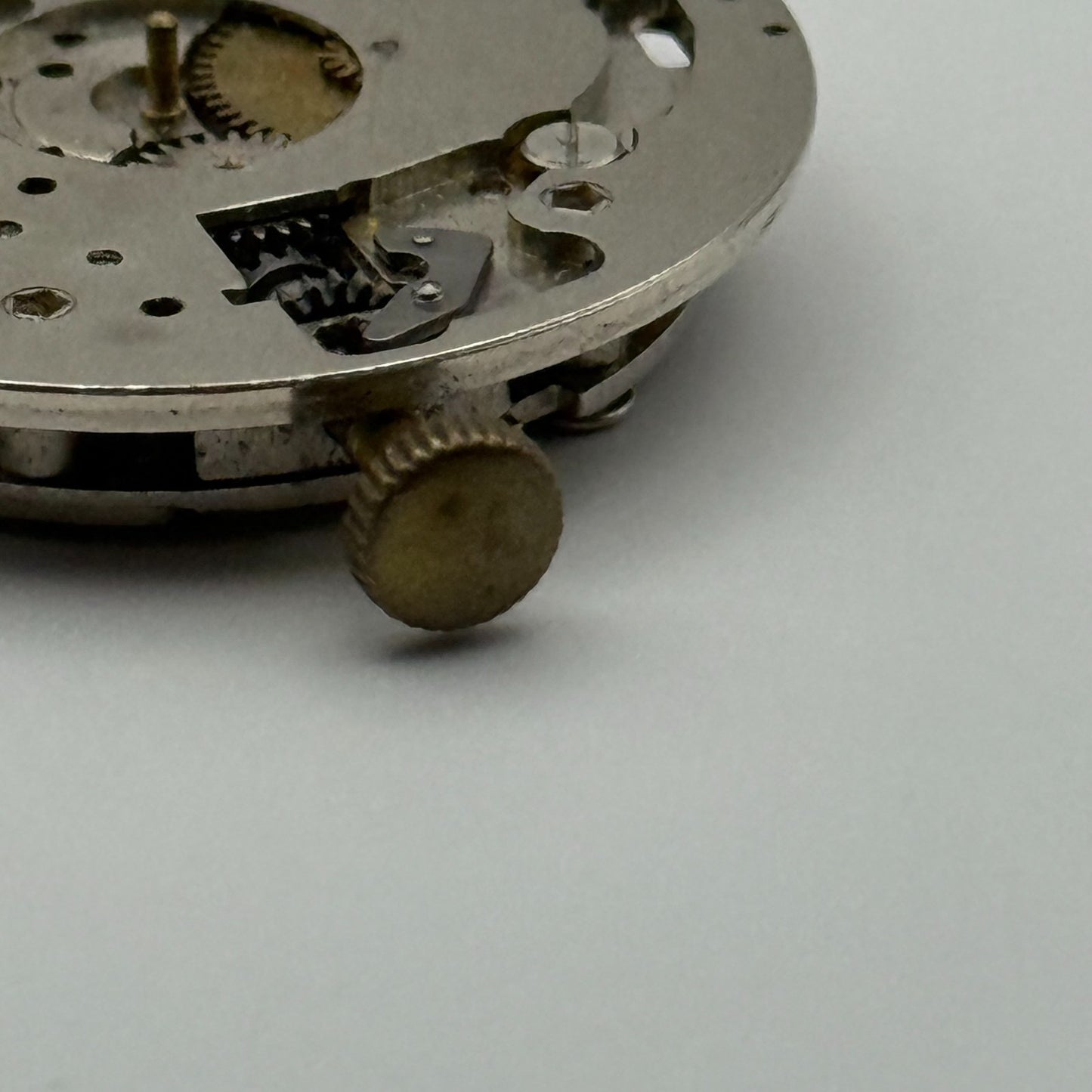 BFG 875 Watch Movement 1 Jewel Manual Wind Swiss Vintage Parts Repair 31.1mm