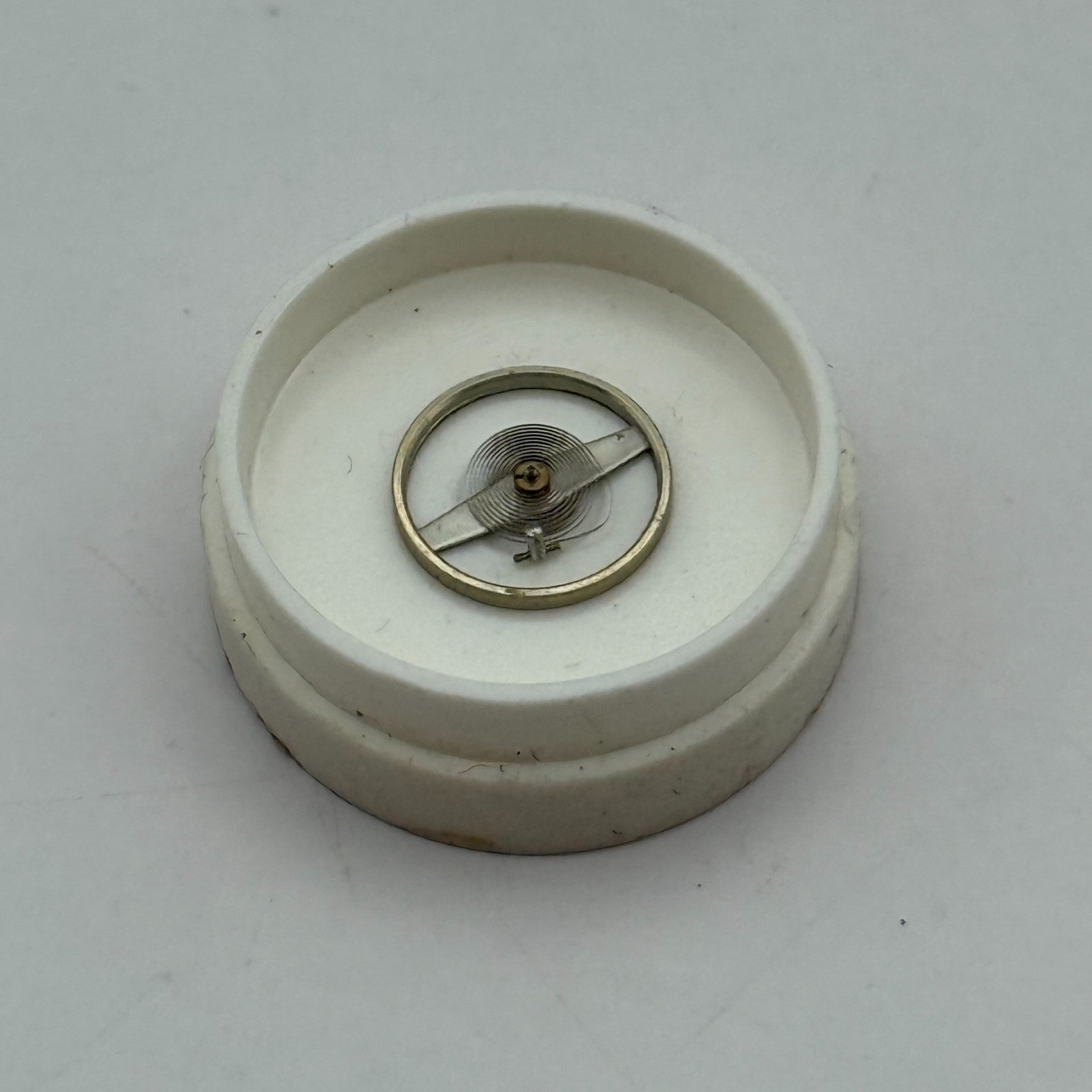 ST 69 Balance Complete And Spring 6 3/4–8’’’ 1155 Renata Watch Movement Parts