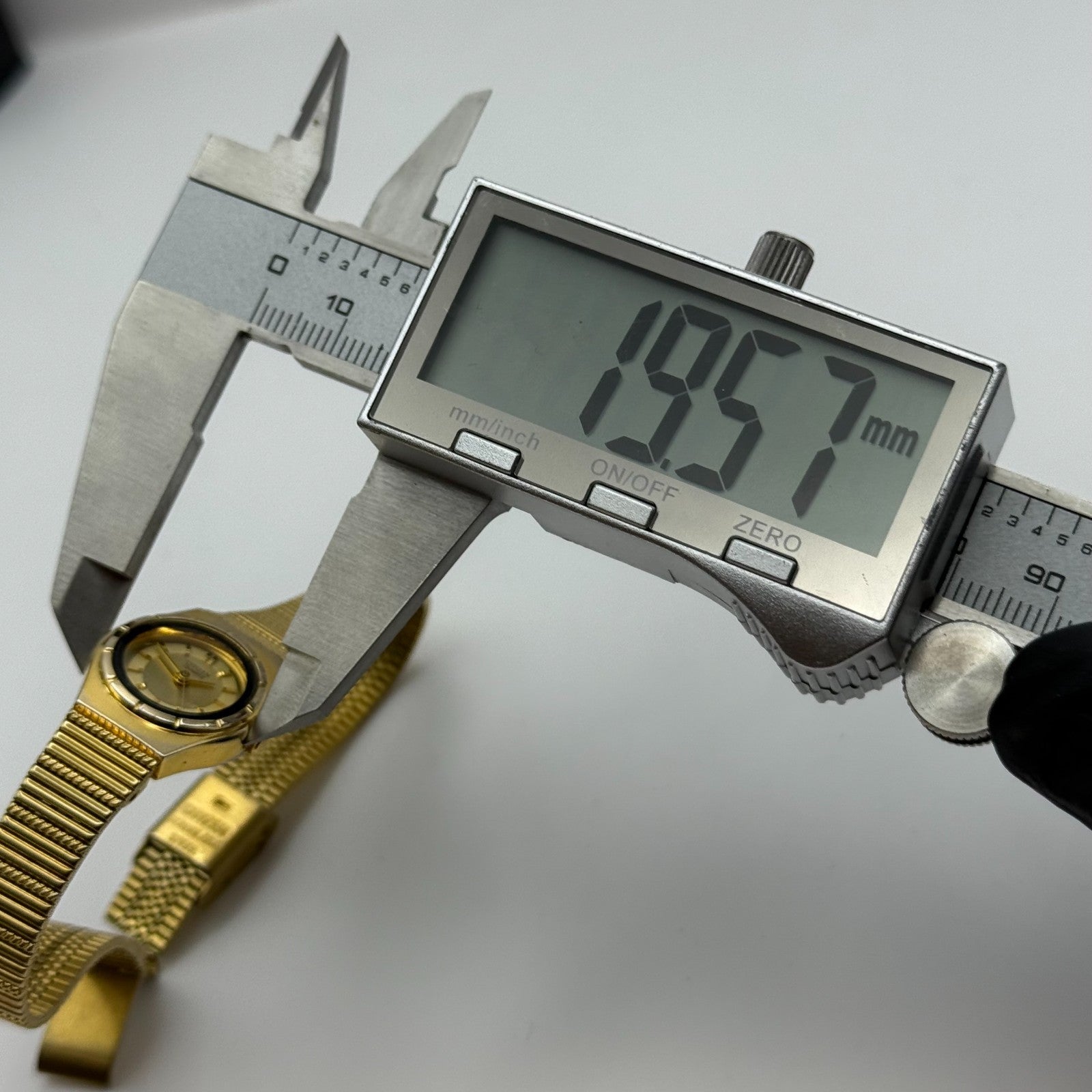 19mm Working Vintage Citizen Japan Ladies Gold Plated Quartz Watch 7 Inches