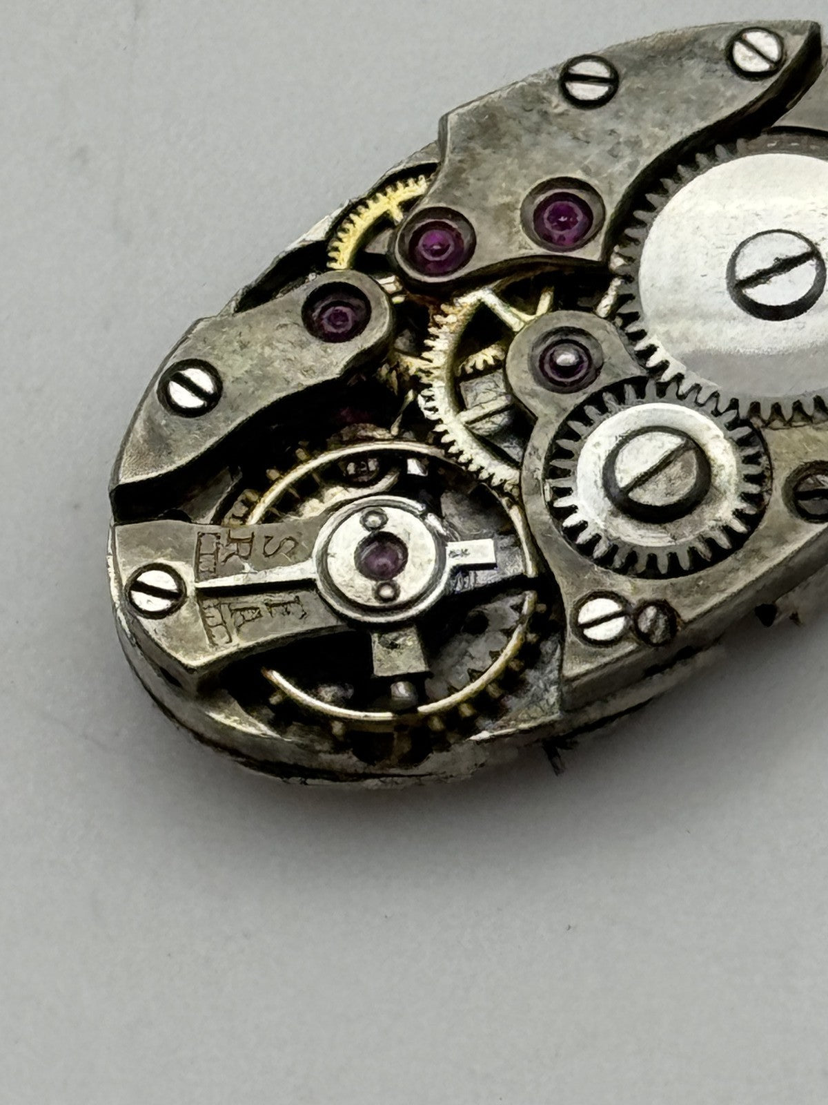 13.9mm Vintage Balance Intact Manual Wind Swiss Watch Movement PARTS REPAIR