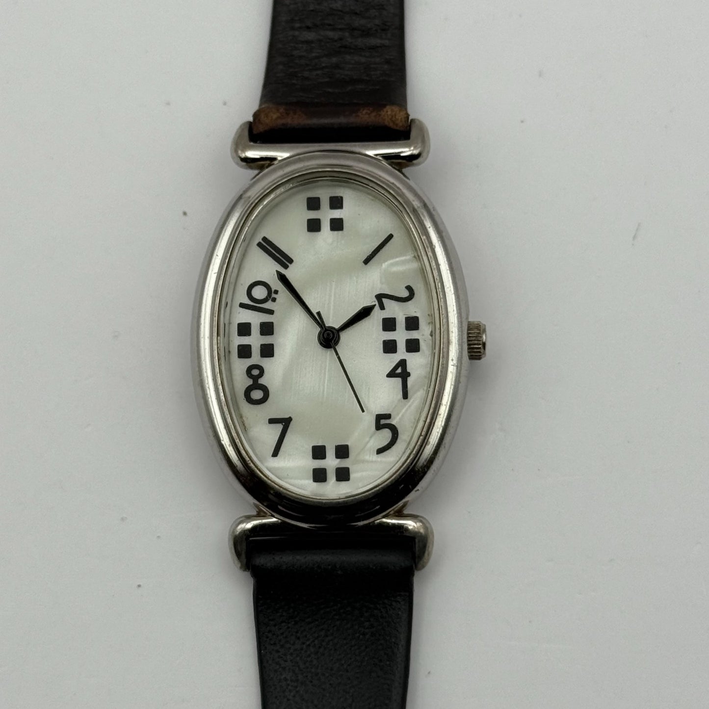 Cairn Scotland Ladies Quartz Watch MOP Dial Brown Leather Strap Working 24mm