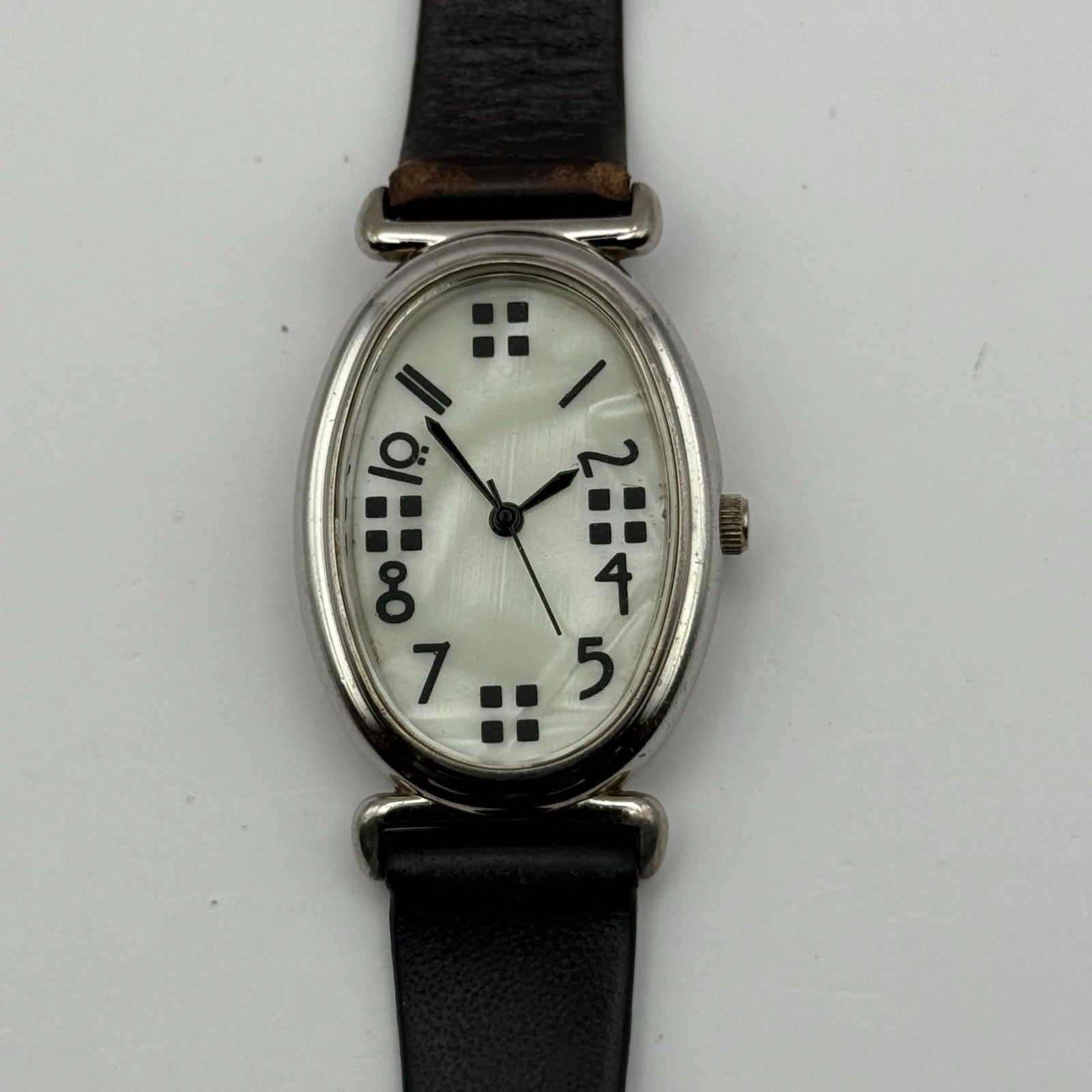 Cairn Scotland Ladies Quartz Watch MOP Dial Brown Leather Strap Working 24mm