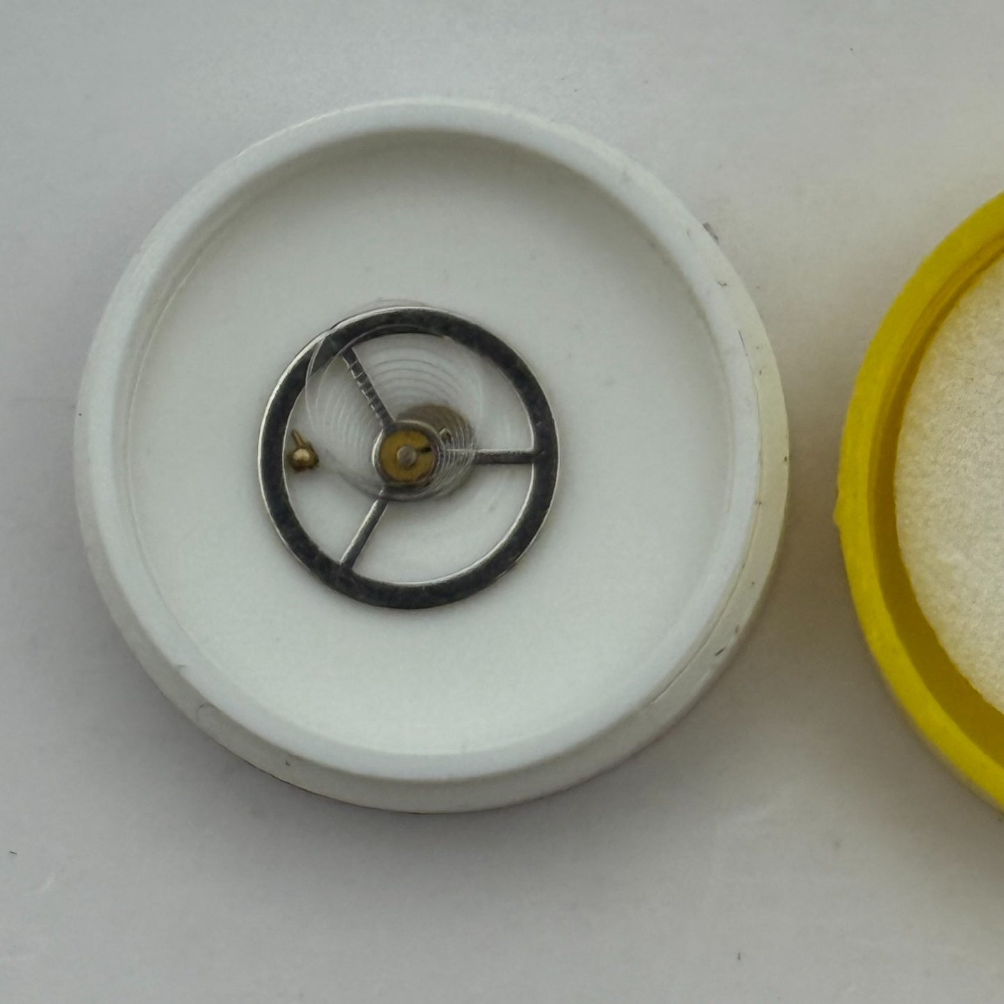 BFG 34 Balance Complete DGT Renata 58 Watch Movement Parts Vintage DAMAGED