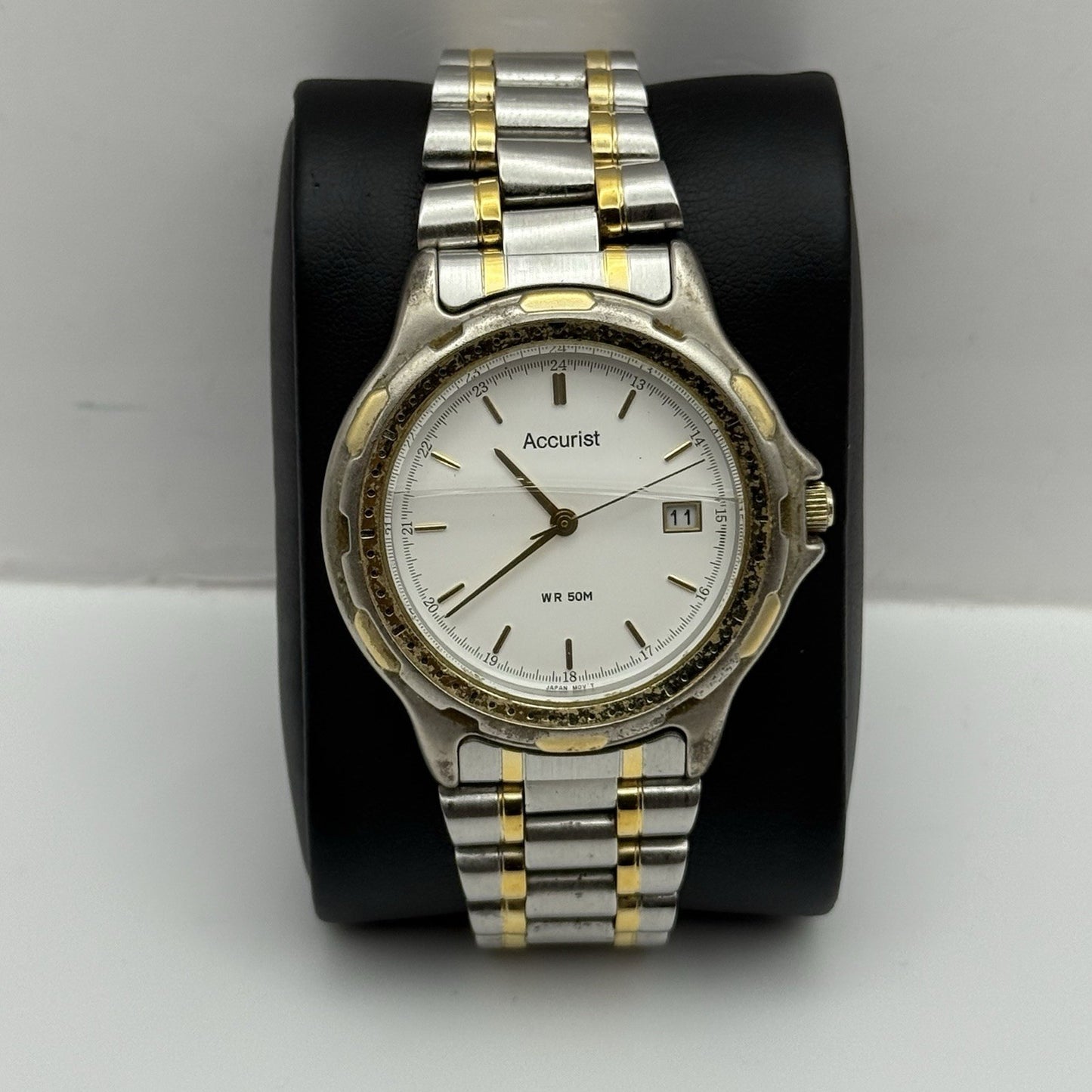 39mm Working Vintage Mens Accurist WR 50M Two Tone Date Dial Japan Quartz Watch