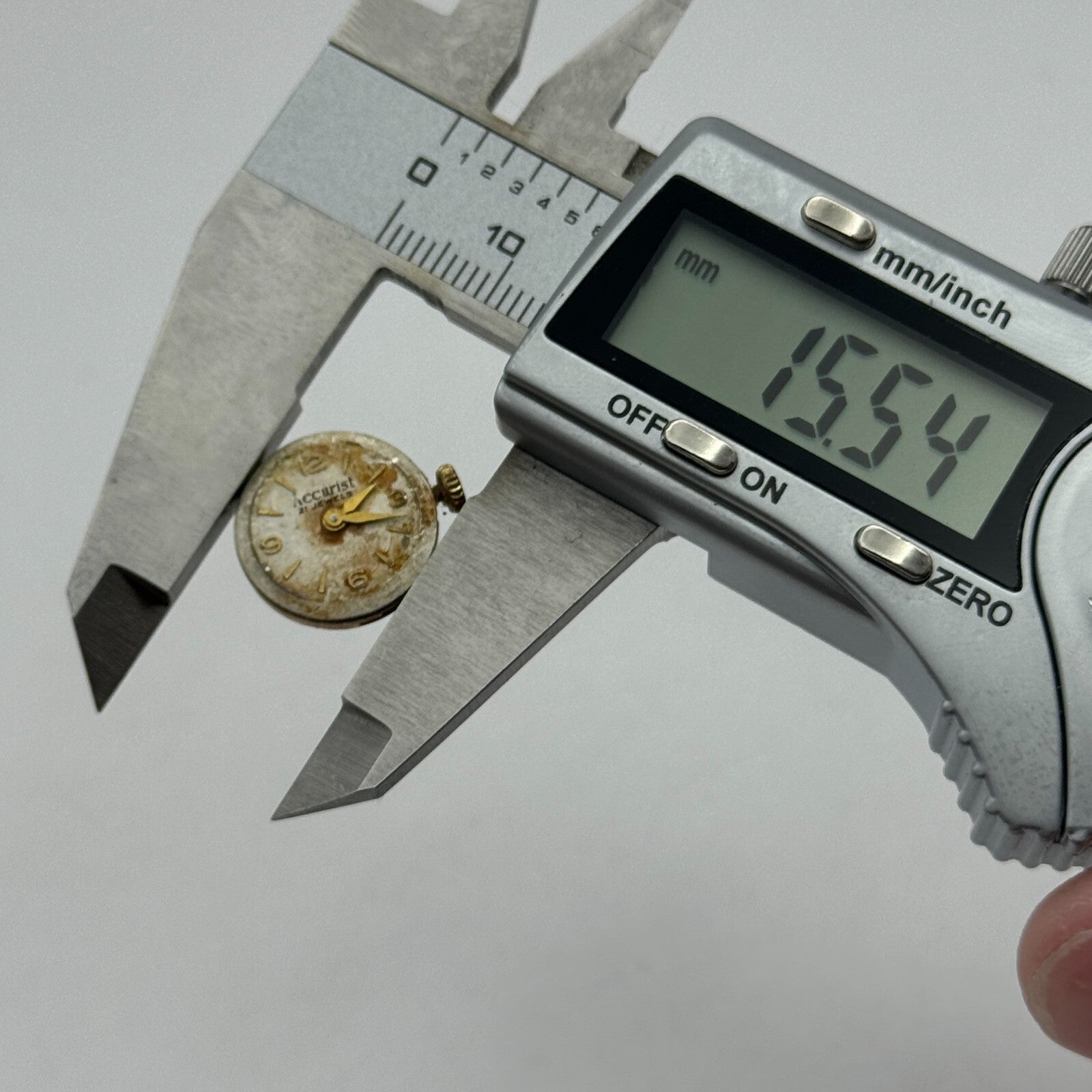 15.5mm ETA 2410 Accurist Manual Wind Ladies Watch Movement Swiss Vintage PARTS