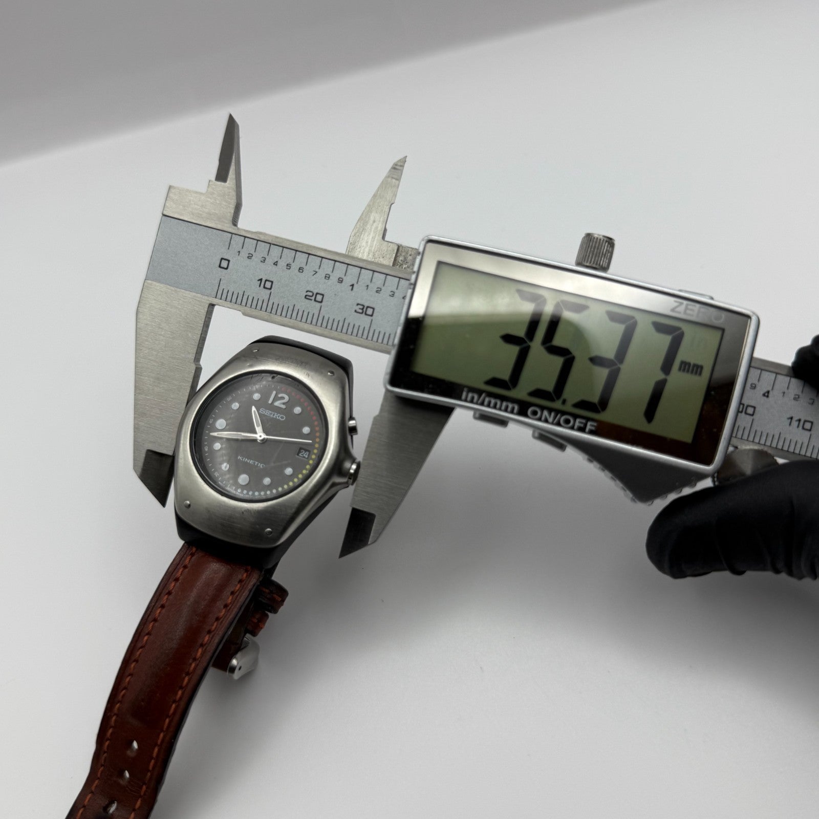 Seiko Kinetic Arctura Quartz Watch 3M22-0D40 Date Dial Japan 34mm PARTS REPAIR