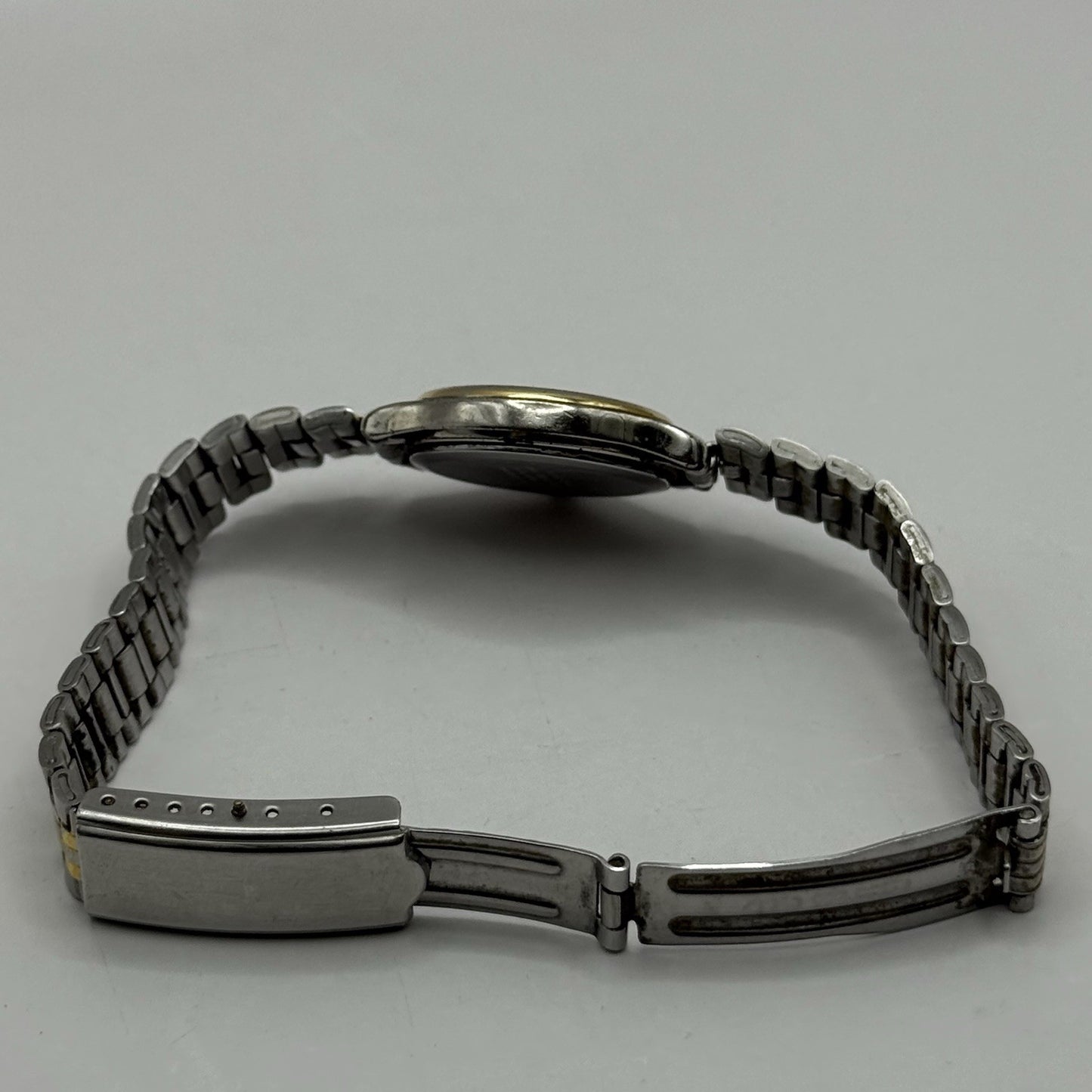 26mm Working Ladies Lorus V782-X113 Two Tone Date Dial Quartz Watch 6 Inches