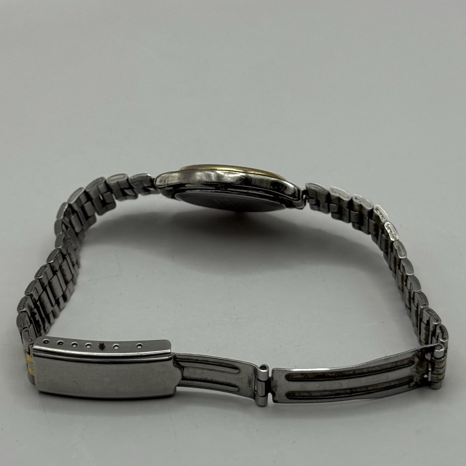 26mm Working Ladies Lorus V782-X113 Two Tone Date Dial Quartz Watch 6 Inches