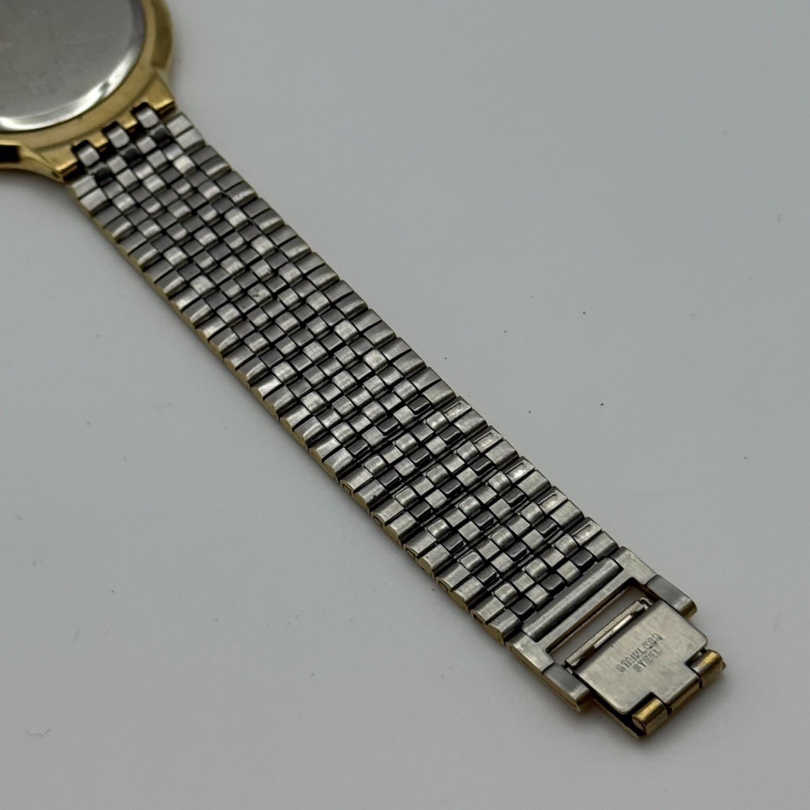 33mm Working Unisex Limit VX50/0511 Gold Plated Quartz Watch 7.75 Inches