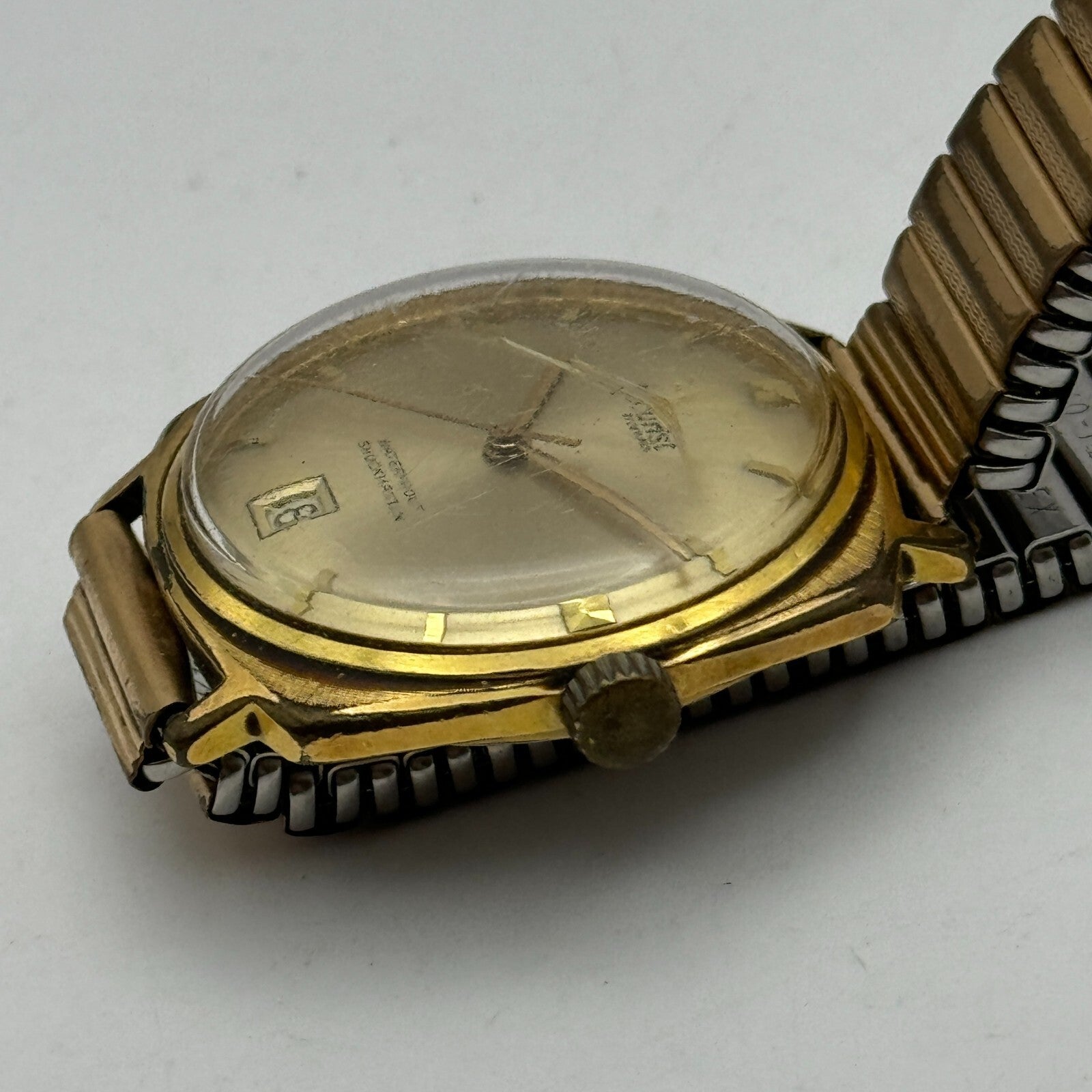 33mm Men’s Vintage Accurist Shockmaster Automatic ETA 2472 Date Dial Watch PARTS