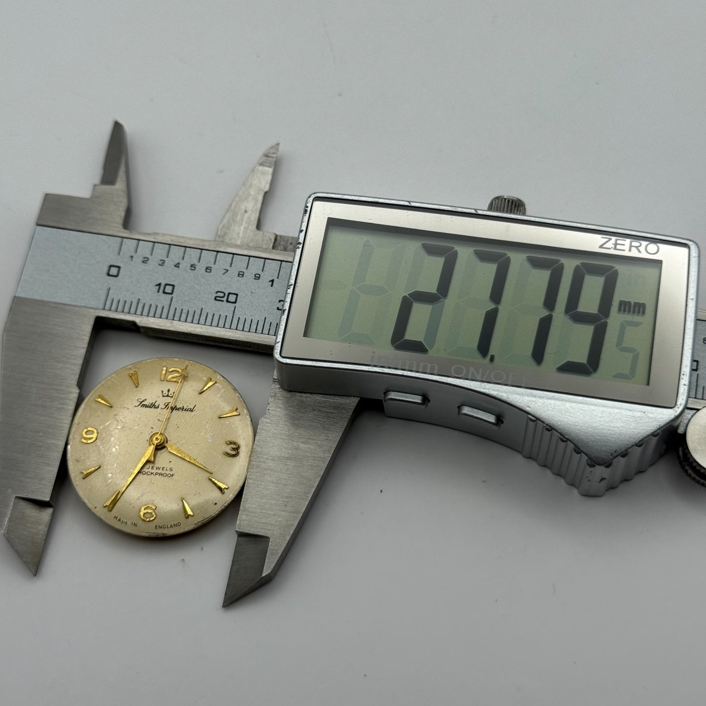 Smiths Imperial 5911 Cal 0104 Watch Movement Manual Wind Vintage Parts 26.9mm