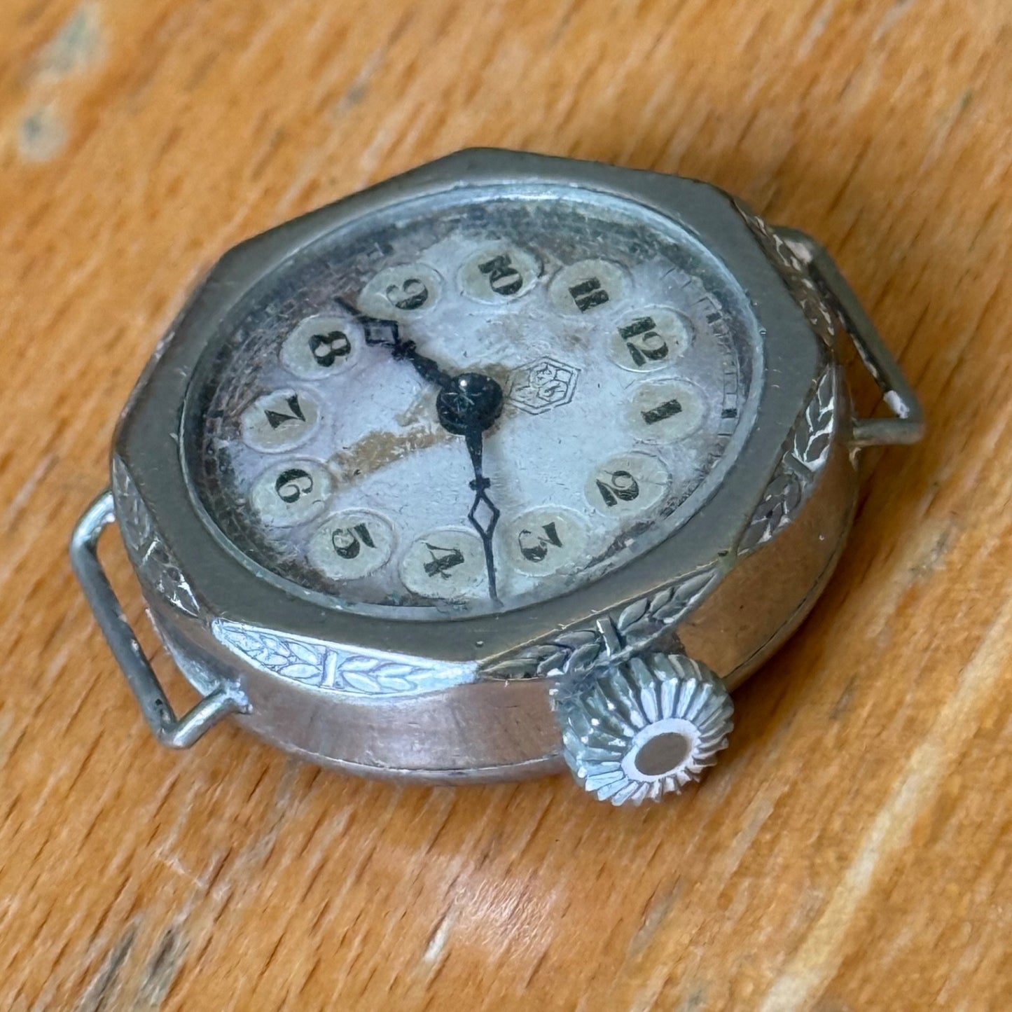 26mm Vintage Interesting Swiss Made Bullseye Manual Wind Watch PARTS / REPAIR