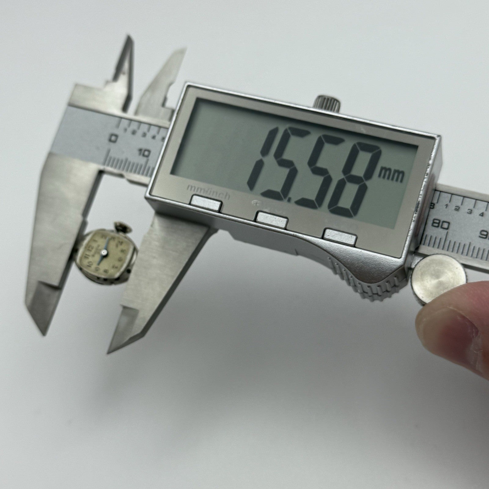 12.9mm Running Vintage Ladies Bulova 5AD Manual Wind Swiss Watch Movement PARTS