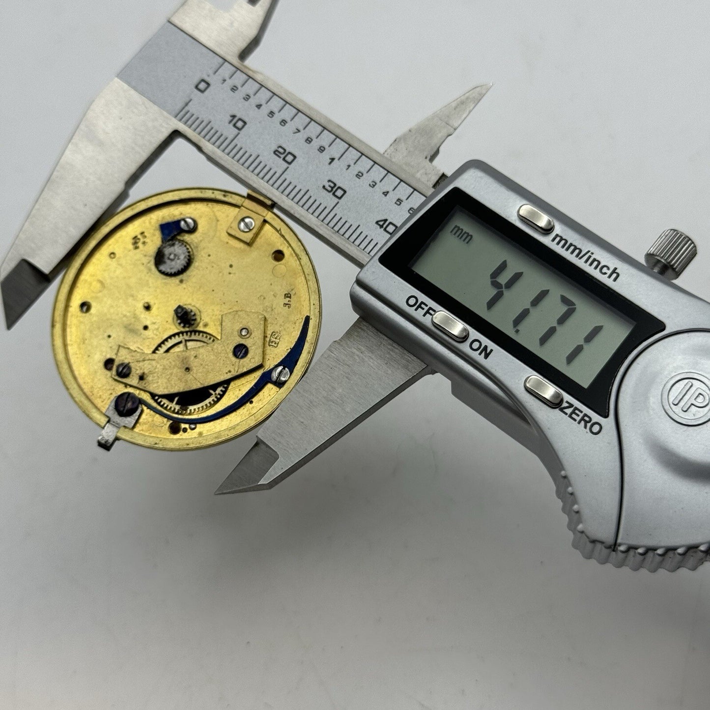41.7mm J Medcalf Malden Road Antique Fusee Pocket Watch Movement FOR PARTS