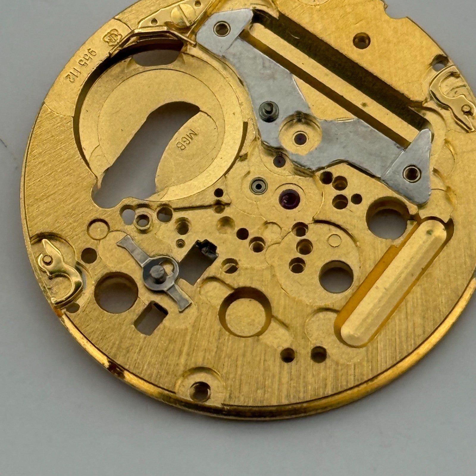 ETA 955.112 Quartz Watch Movement 7 Jewels Swiss Vintage Parts Repair 26.1mm