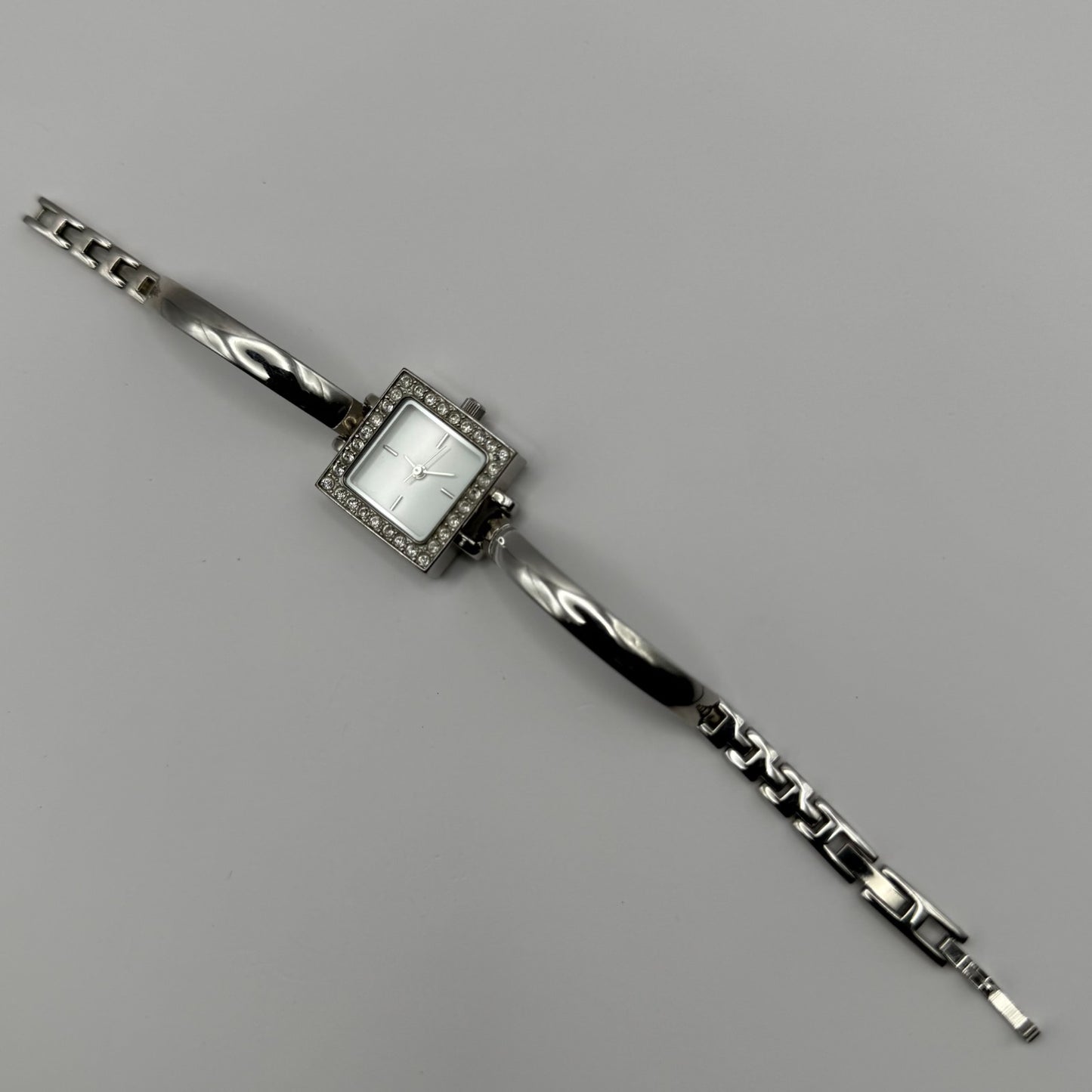 Avon Ladies Quartz Watch Square White Dial Silver Tone Bracelet Working 21mm