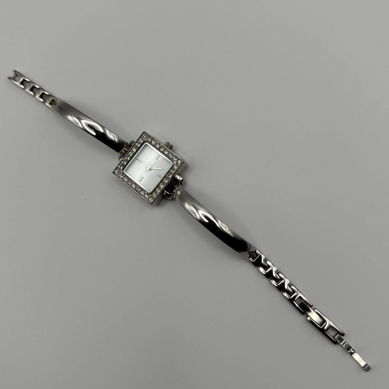 Avon Ladies Quartz Watch Square White Dial Silver Tone Bracelet Working 21mm