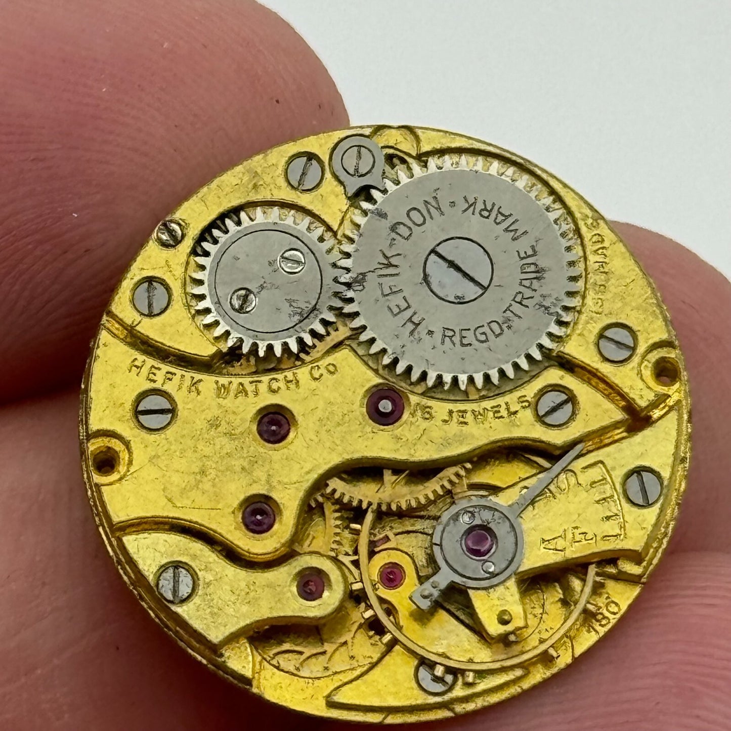 23.6mm Hefik 180 Manual Wind Swiss 15 Jewels Watch Movement Vintage PARTS SPARES