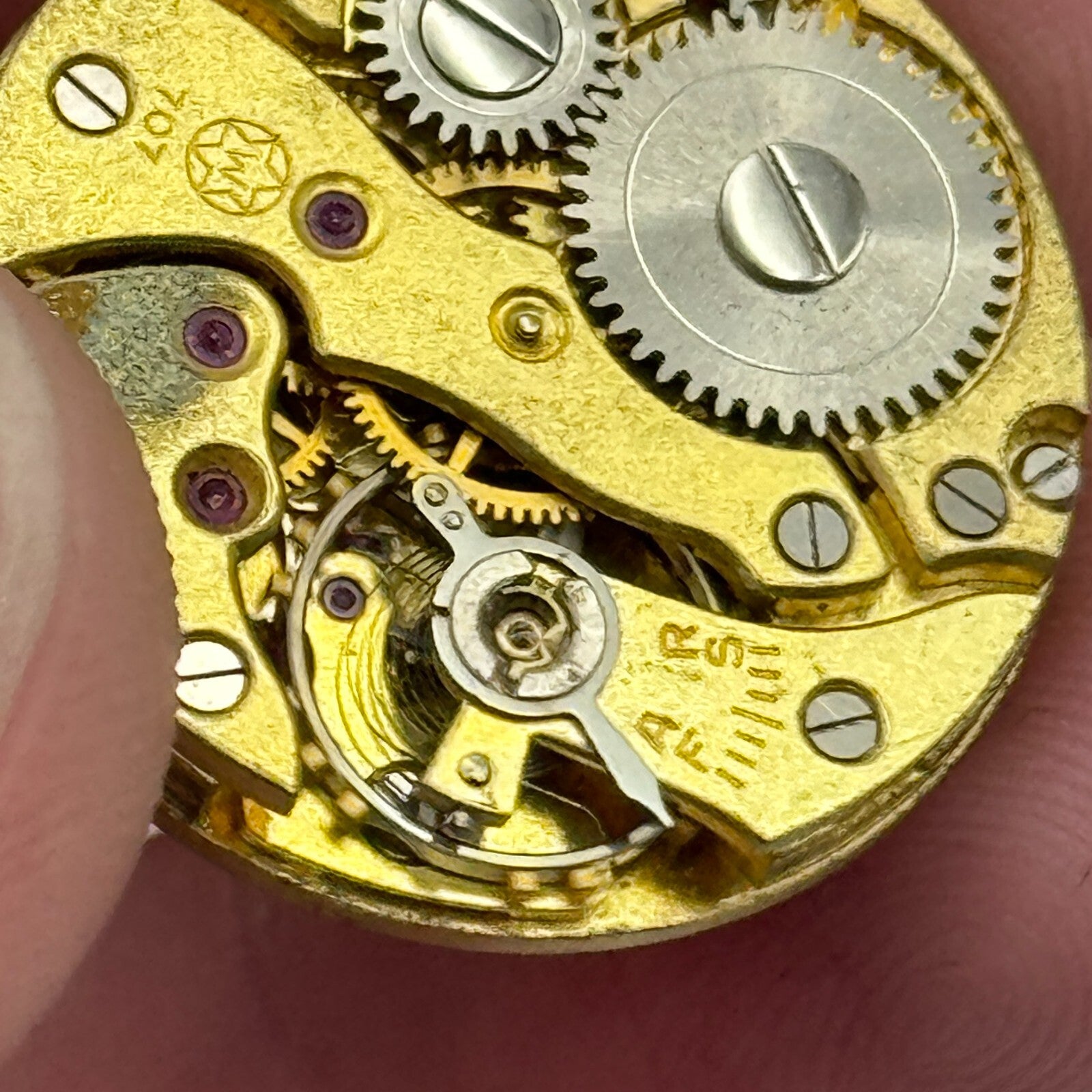 23.6mm West End Watch Co W 707 Manual Wind Watch Movement Swiss Vintage PARTS