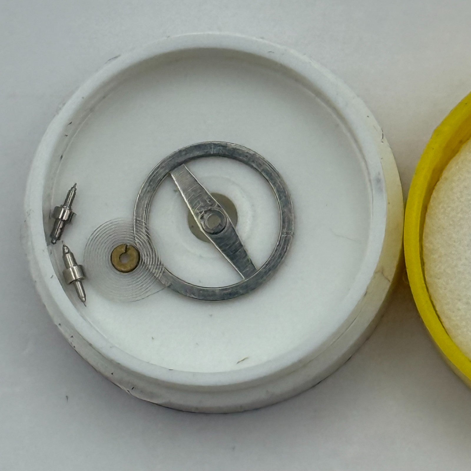 BFG 910 Balance Complete PL Renata Watch Movement Parts DAMAGED