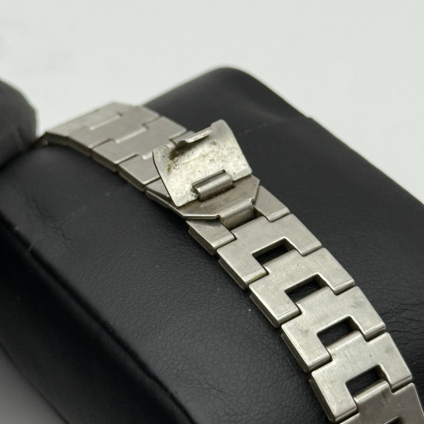 27mm Vintage Cliper 17 Rubis Incabloc Manual Wind Swiss Watch For PARTS REPAIR