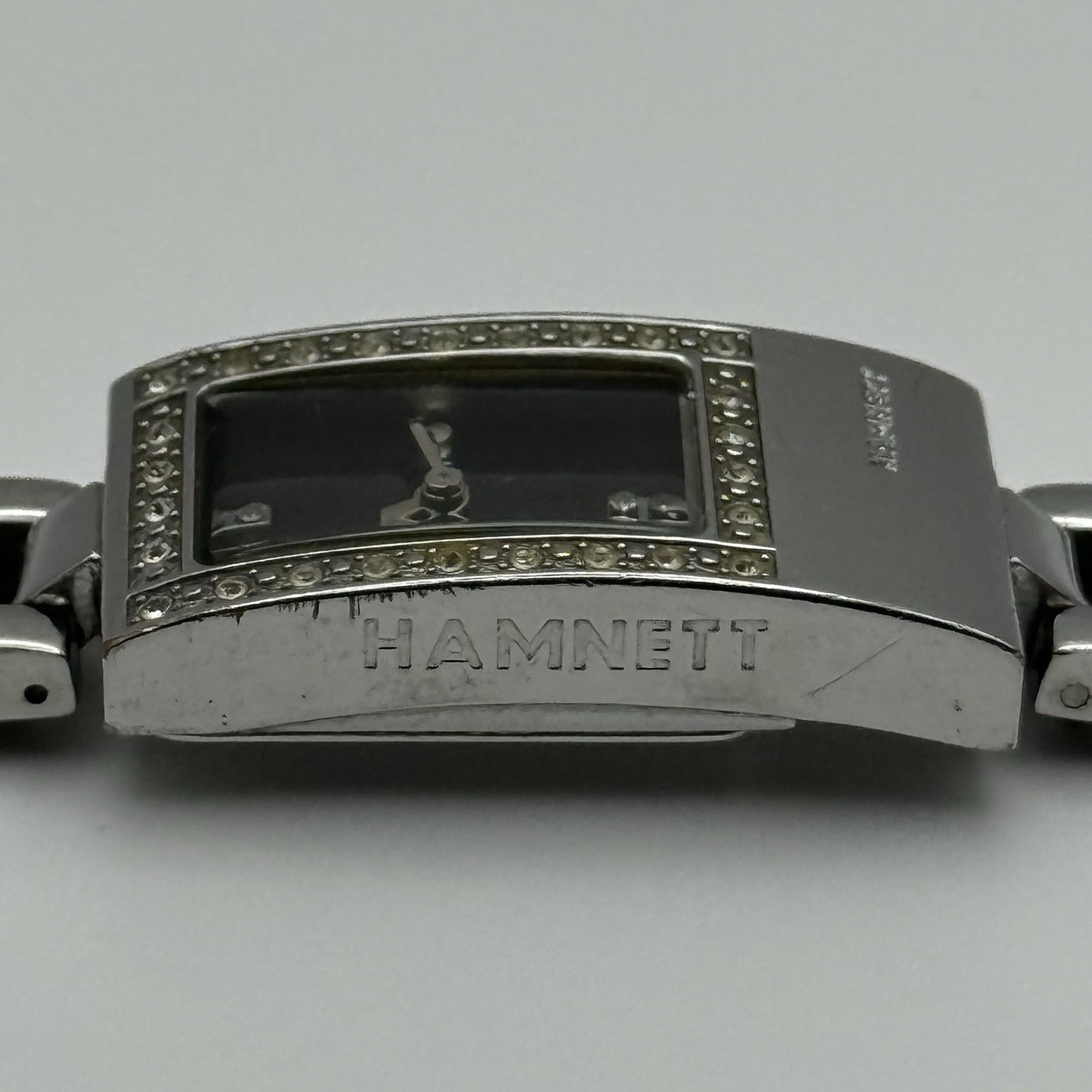 Working Hamnett Ladies Silver Tone Black Dial 19mm Quartz Watch New Battery