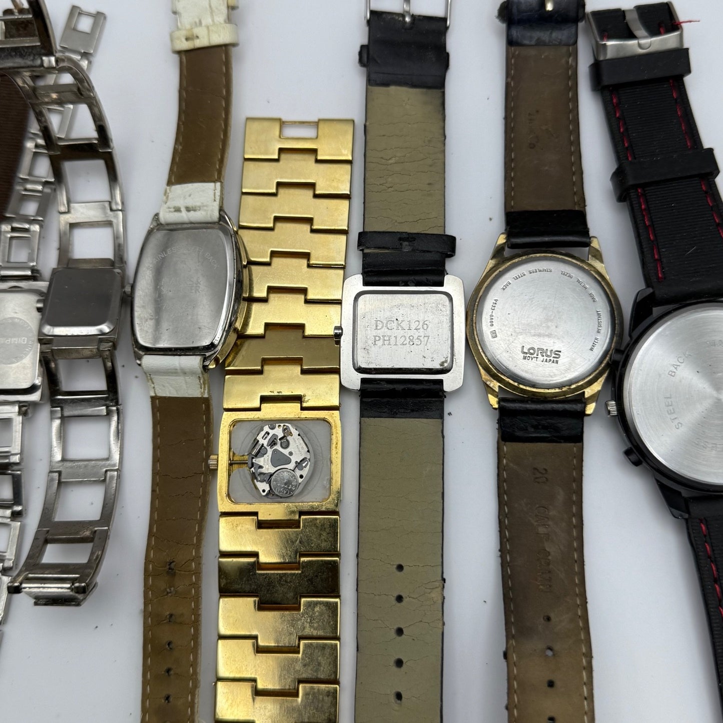 Bundle Of 16 Quartz Watches Modern / Vintage Untested Parts / Repair / Crafts