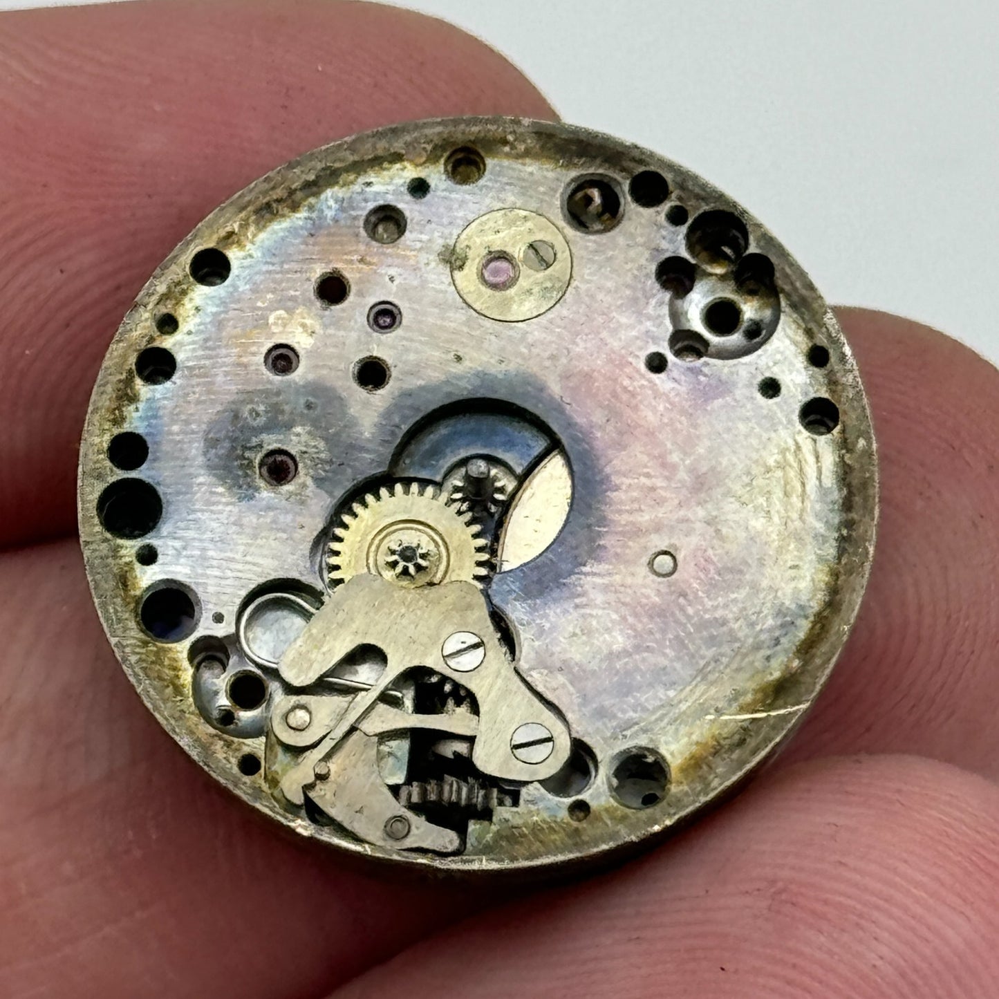 23.6mm Unidentified 15 Jewels Manual Wind Watch Movement Swiss Vintage PARTS