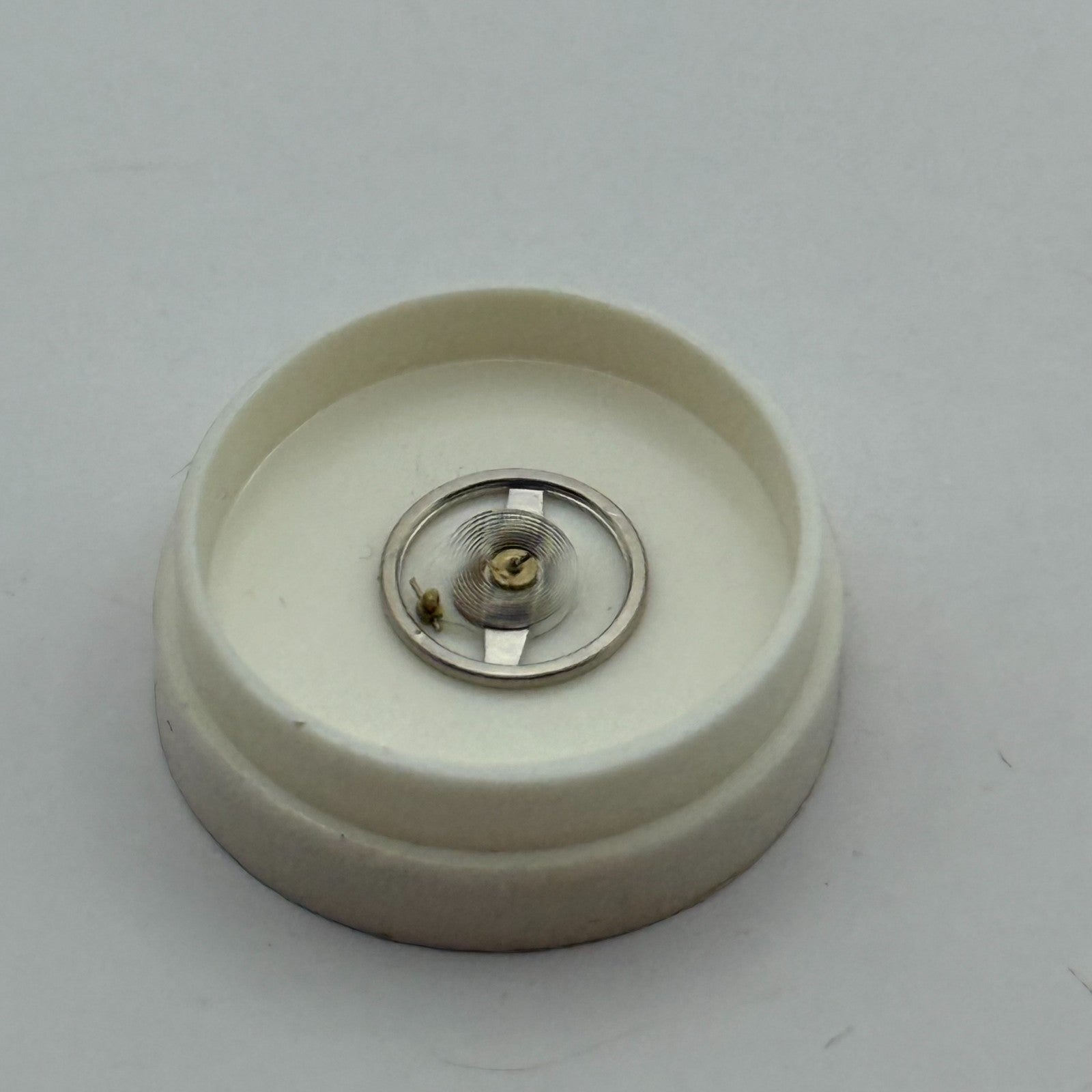 Brac 2051 Balance Wheel Complete And Spring  5½’’’ 69 M Watch Movement Parts 