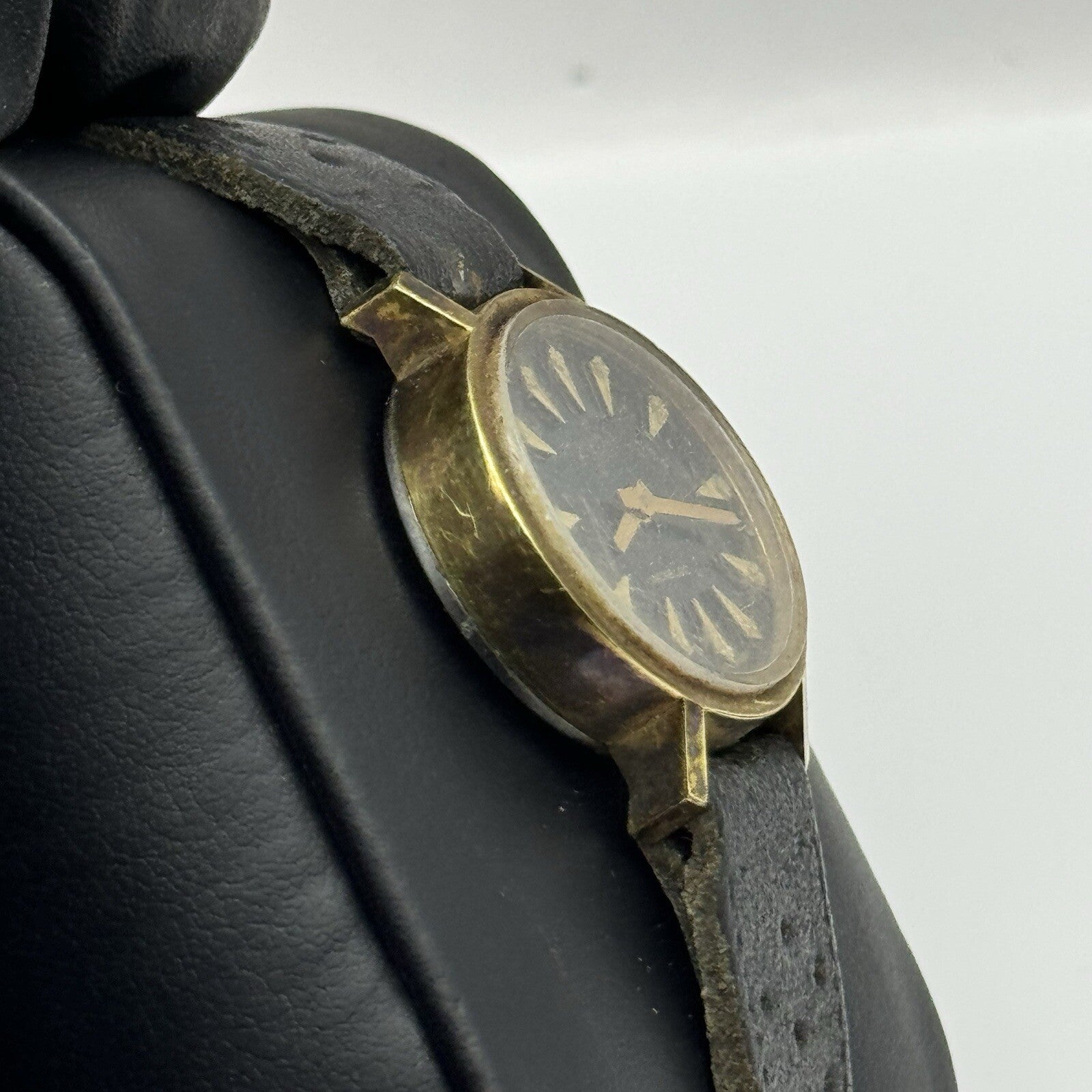 27mm Ladies Manual Wind Excalibur Black Dial Swiss Watch To Repair Non Working