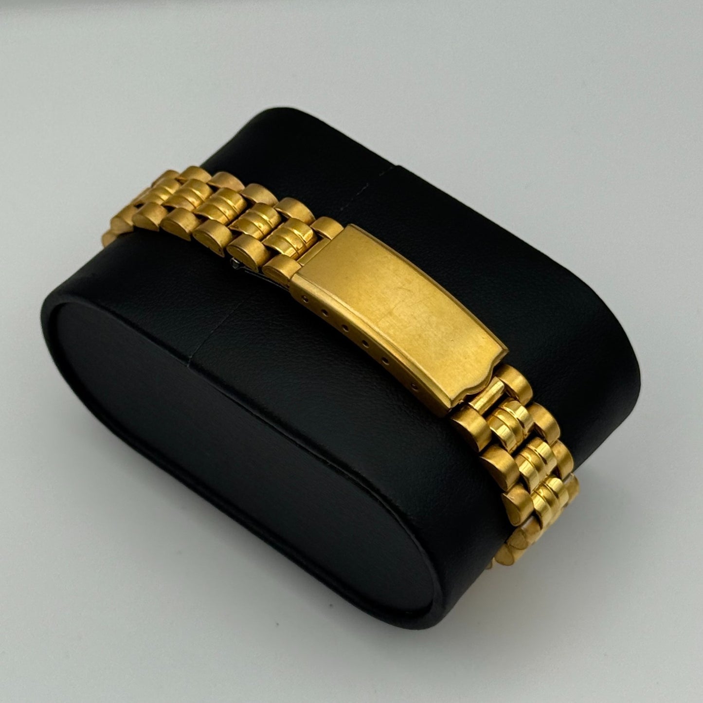 Ingersoll Ladies Quartz Watch Black Date Dial Gold Tone Bracelet Working 25mm