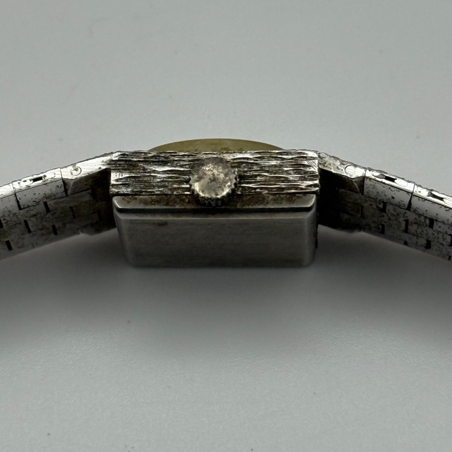 16mm Vintage Accurist 17 Jewels Bark Affect Swiss Manual Wind Watch PARTS REPAIR