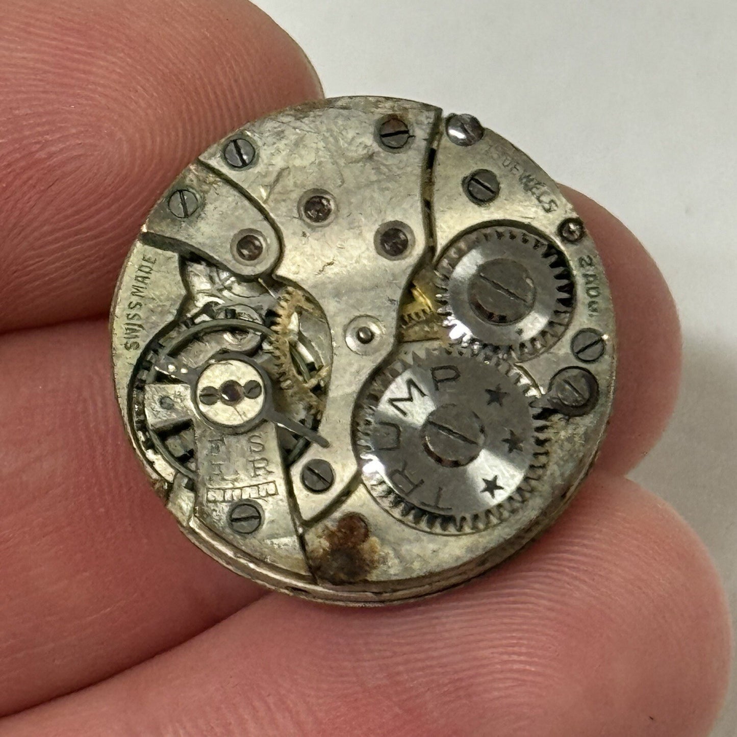 23.7mm Vintage TRUMP Watch Movement 15 Jewels 2 Adj Swiss Manual Wind To Restore