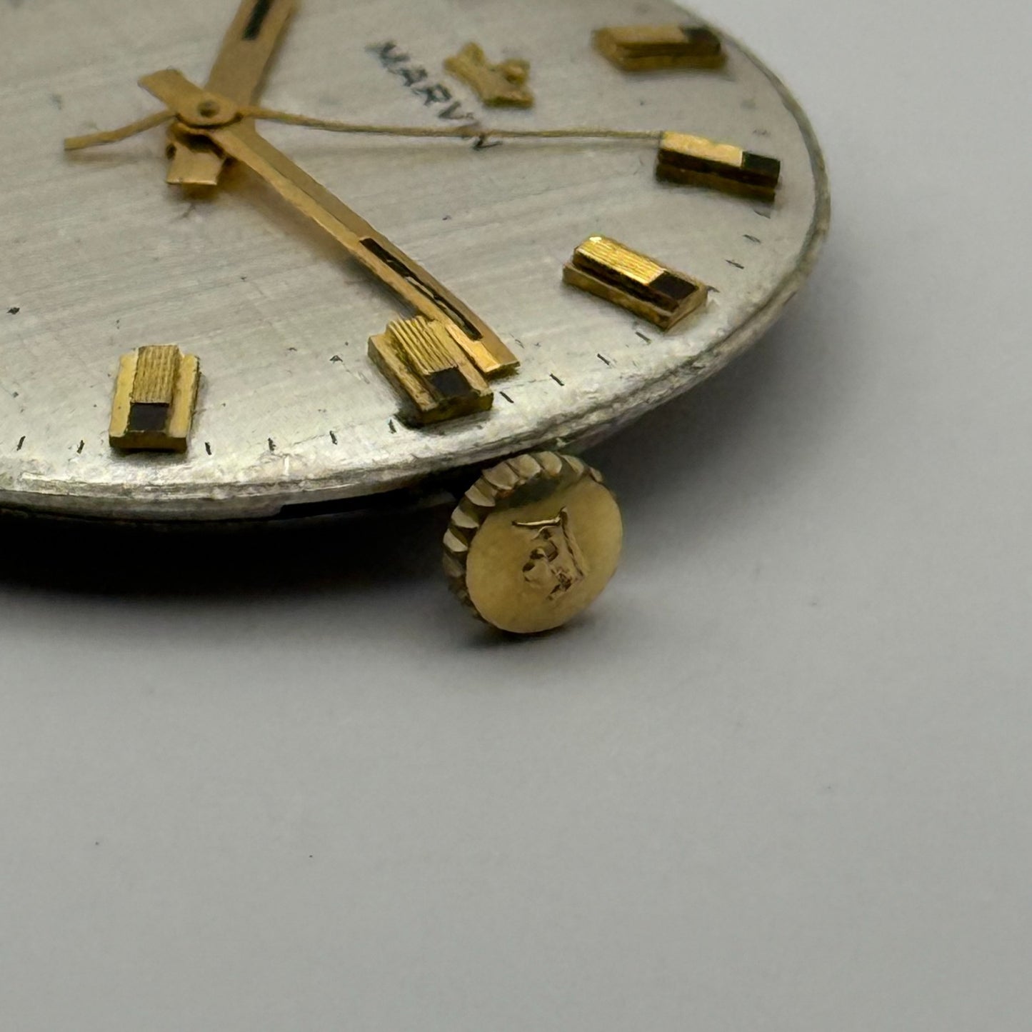 Marvin 621 Watch Movement Manual Wind Vintage Swiss 17 Jewels Parts 25.9mm