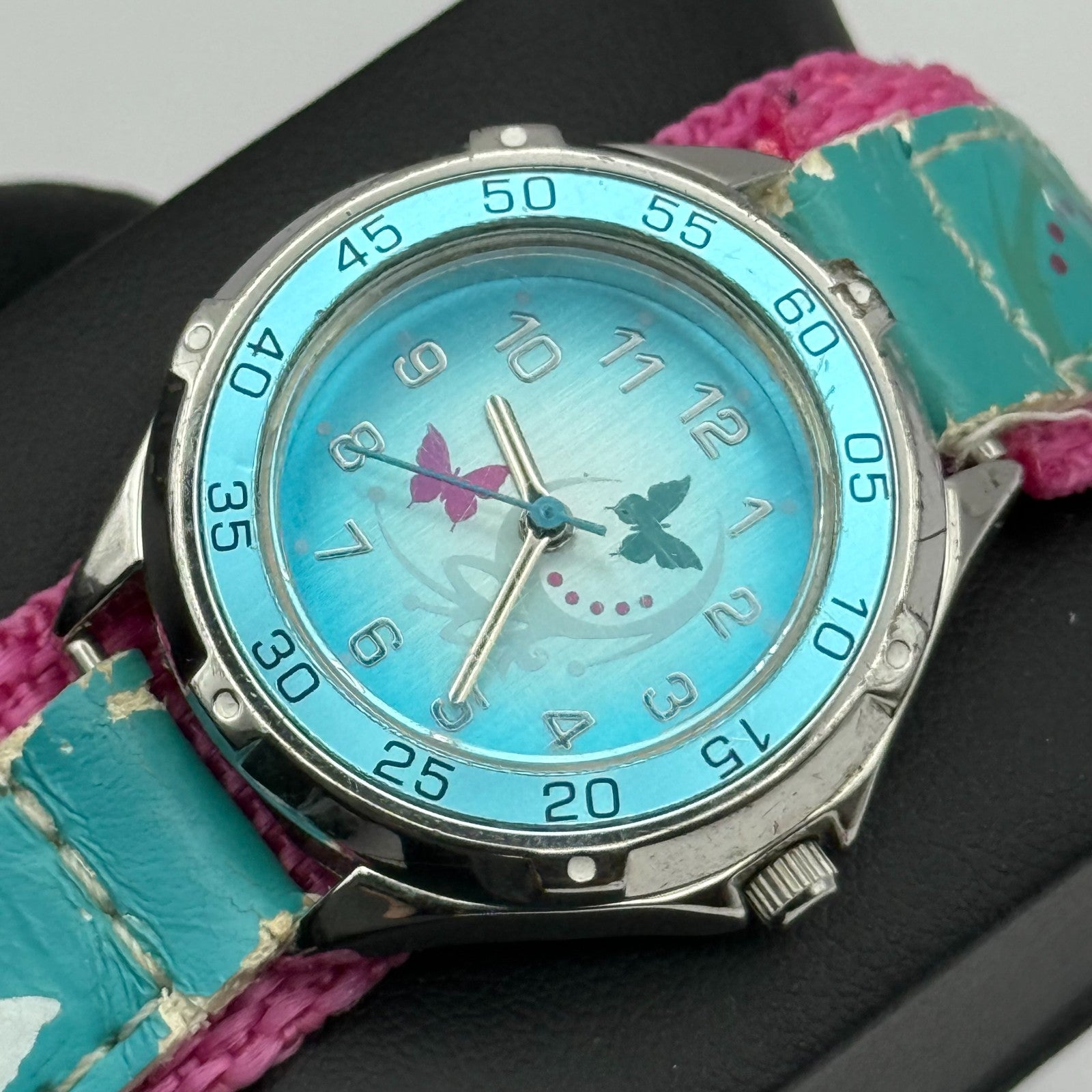Kids Quartz Watch Blue Butterfly Design Hook & Loop Strap Working 33mm
