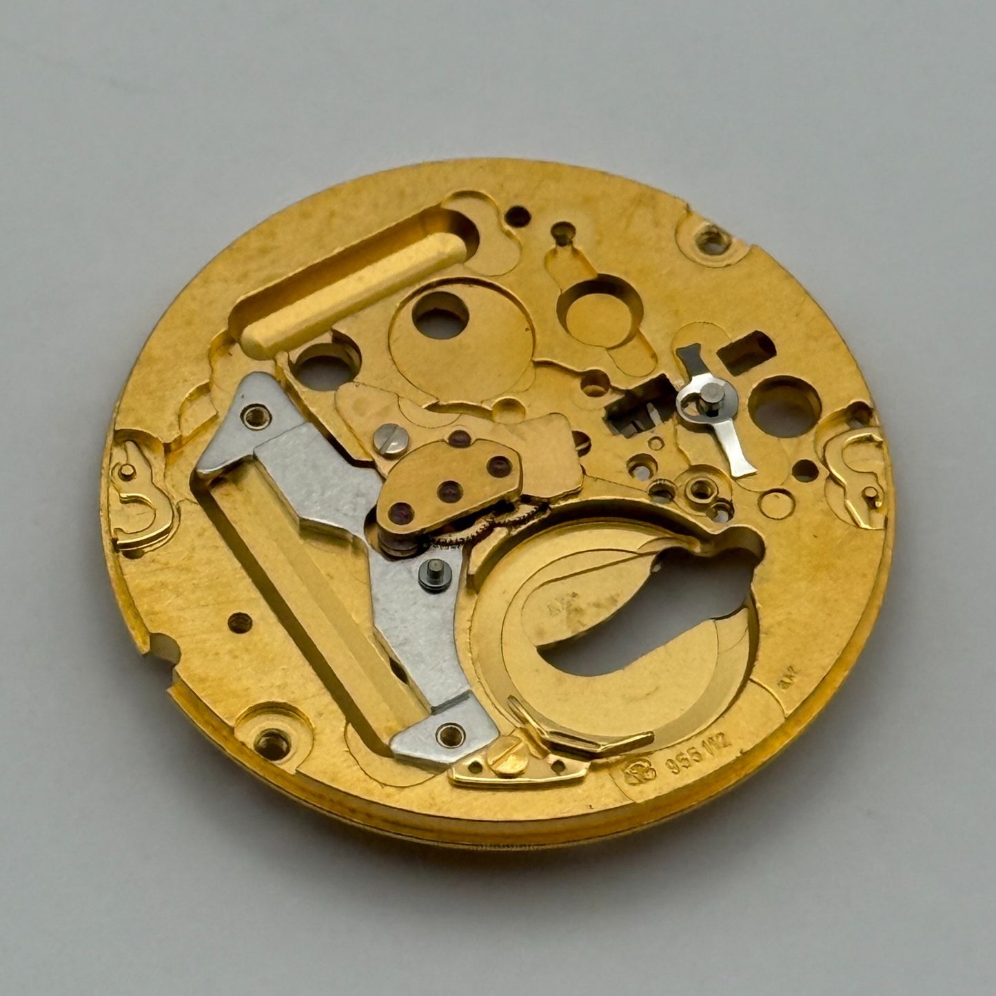 ETA 955.112 Quartz Watch Movement 7 Jewels Swiss Vintage Parts Repair 26.1mm