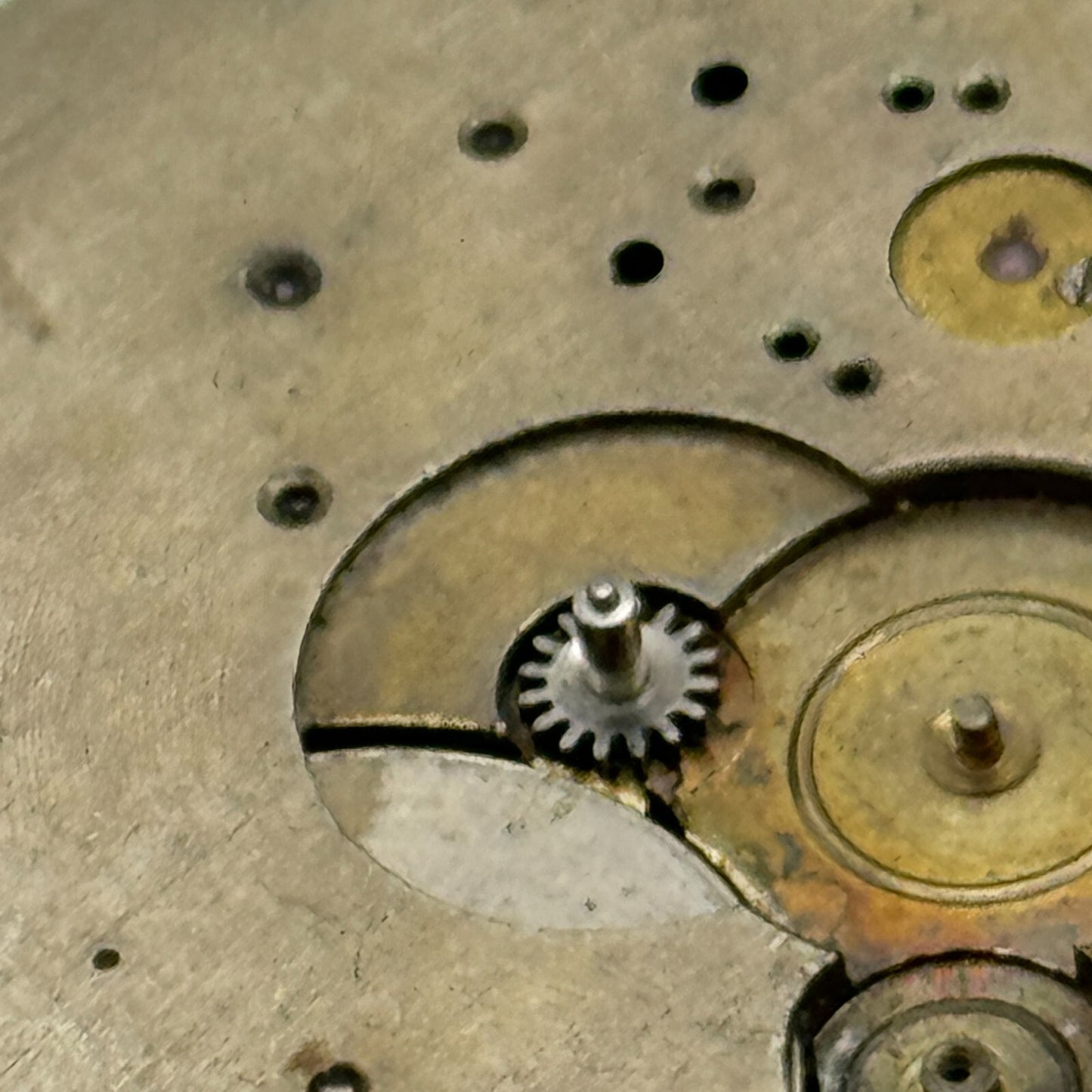 42.9mm Unidentified Swiss 15 Jewels Vintage Pocket Watch Movement PARTS SPARES