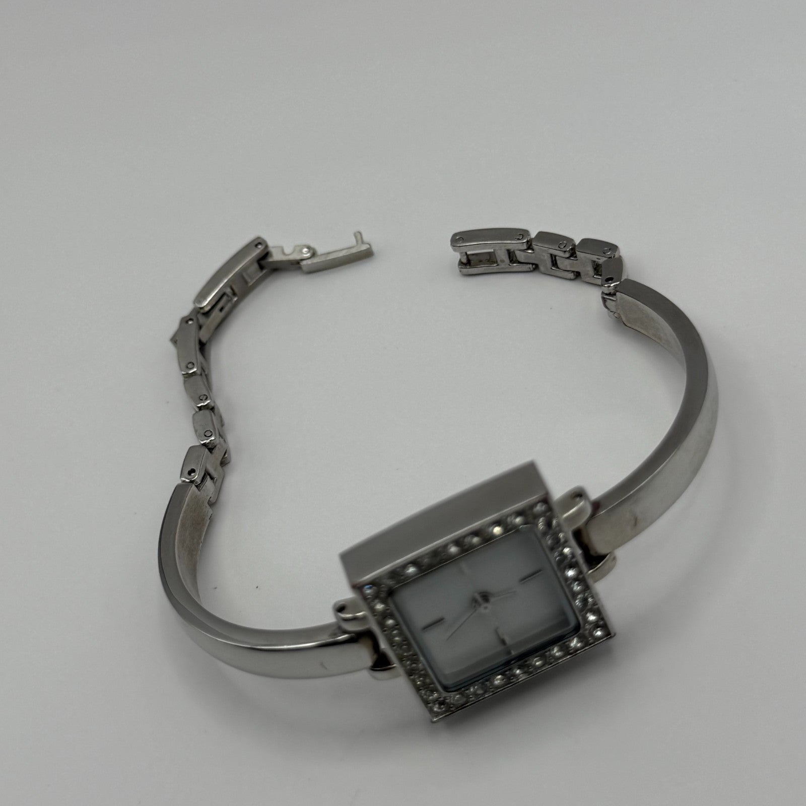 Avon Ladies Quartz Watch Square White Dial Silver Tone Bracelet Working 21mm