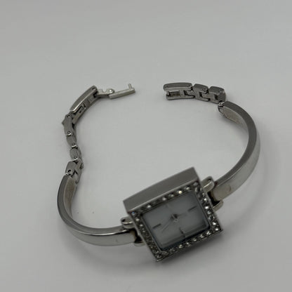 Avon Ladies Quartz Watch Square White Dial Silver Tone Bracelet Working 21mm