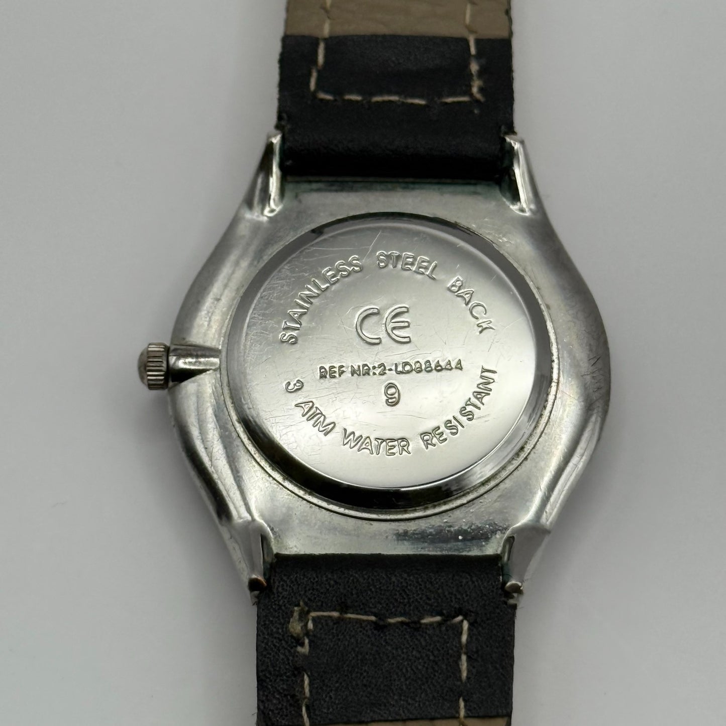 Scene Ladies Quartz Watch Black Dial Yellow Leather Strap Working 32mm