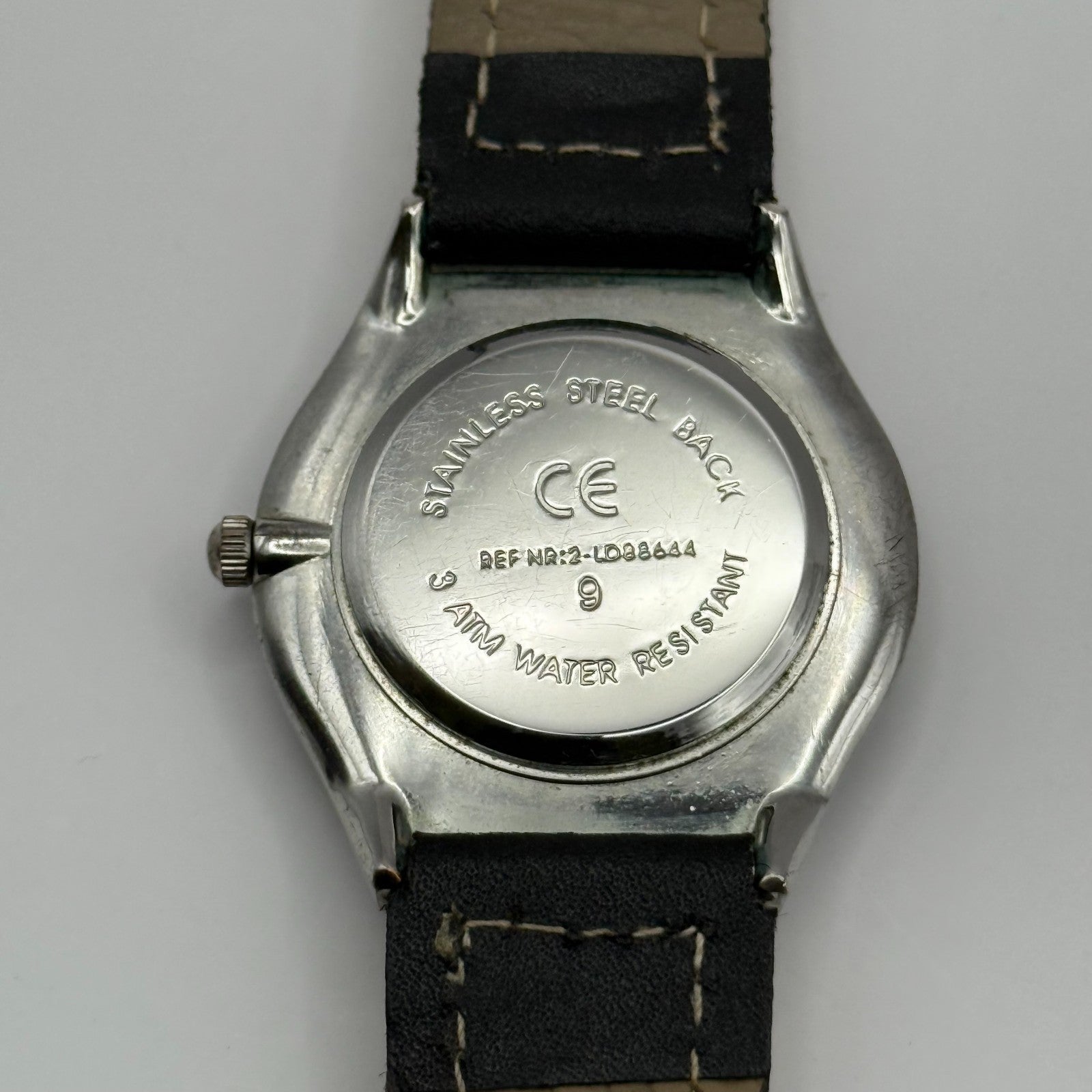 Scene Ladies Quartz Watch Black Dial Yellow Leather Strap Working 32mm