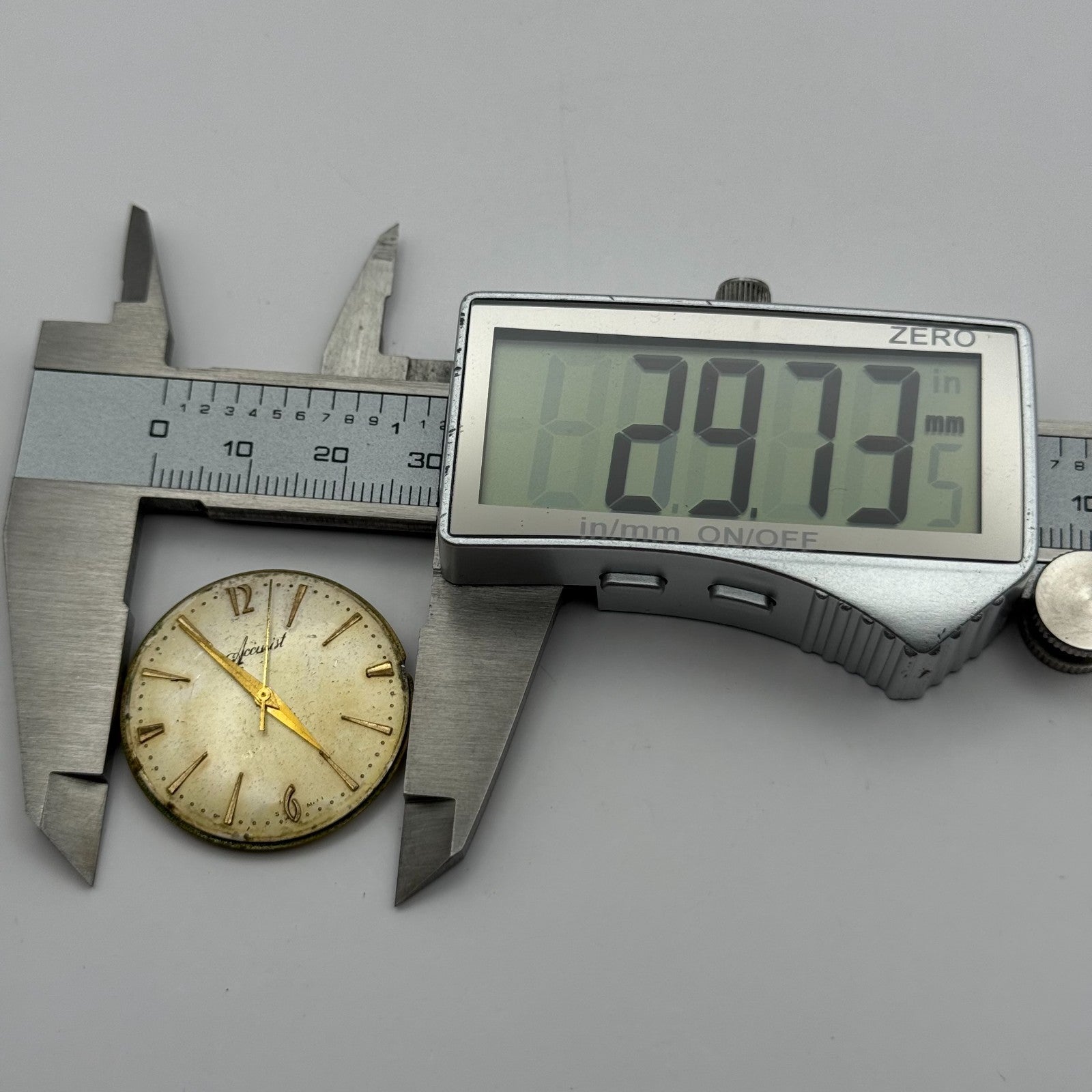 Accurist ETA 2390 Watch Movement Manual Wind Vintage Swiss Parts Repair 29.7mm