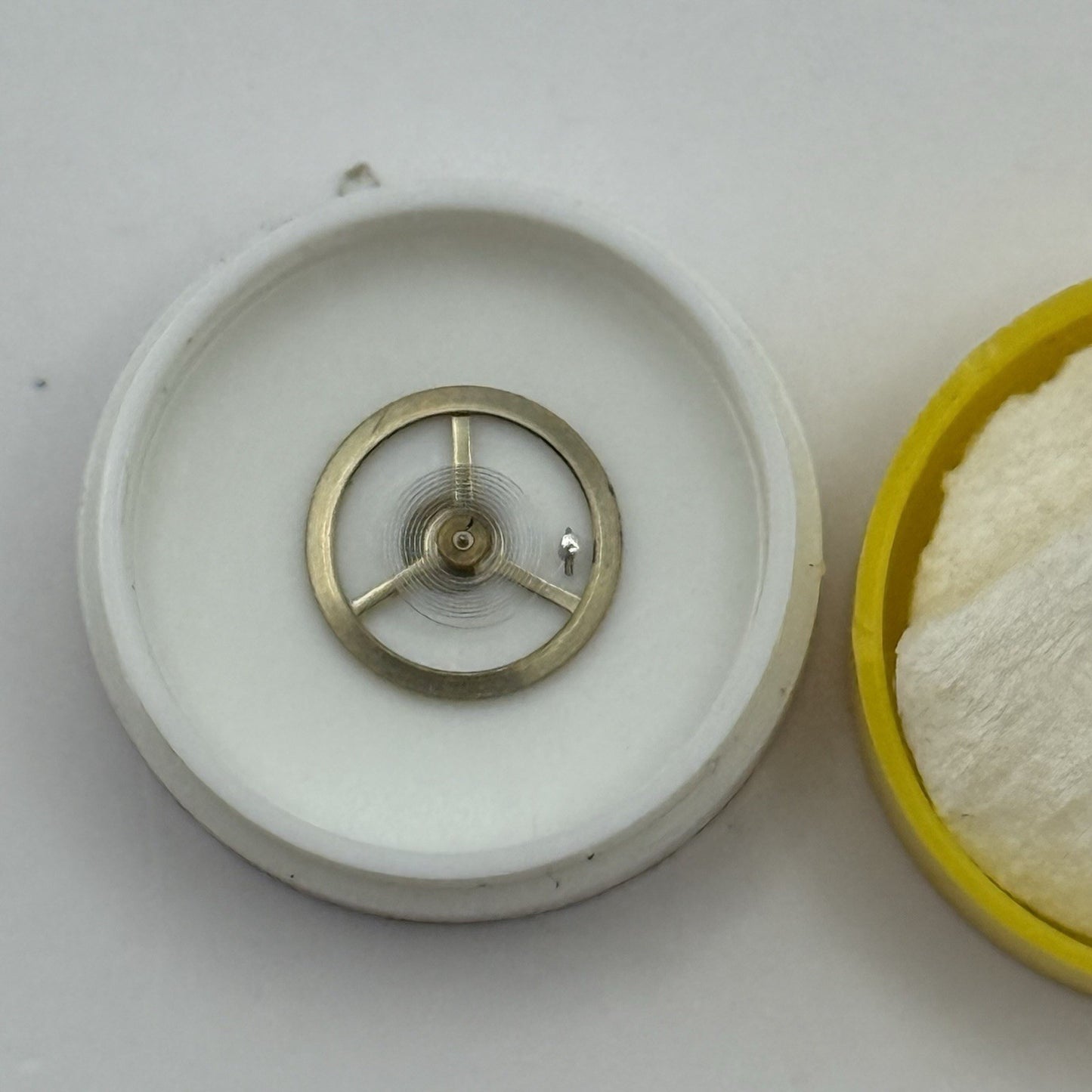 EB 1333 Balance Wheel Complete And Spring 8 3/4''' 118 Watch Movement Parts NOS