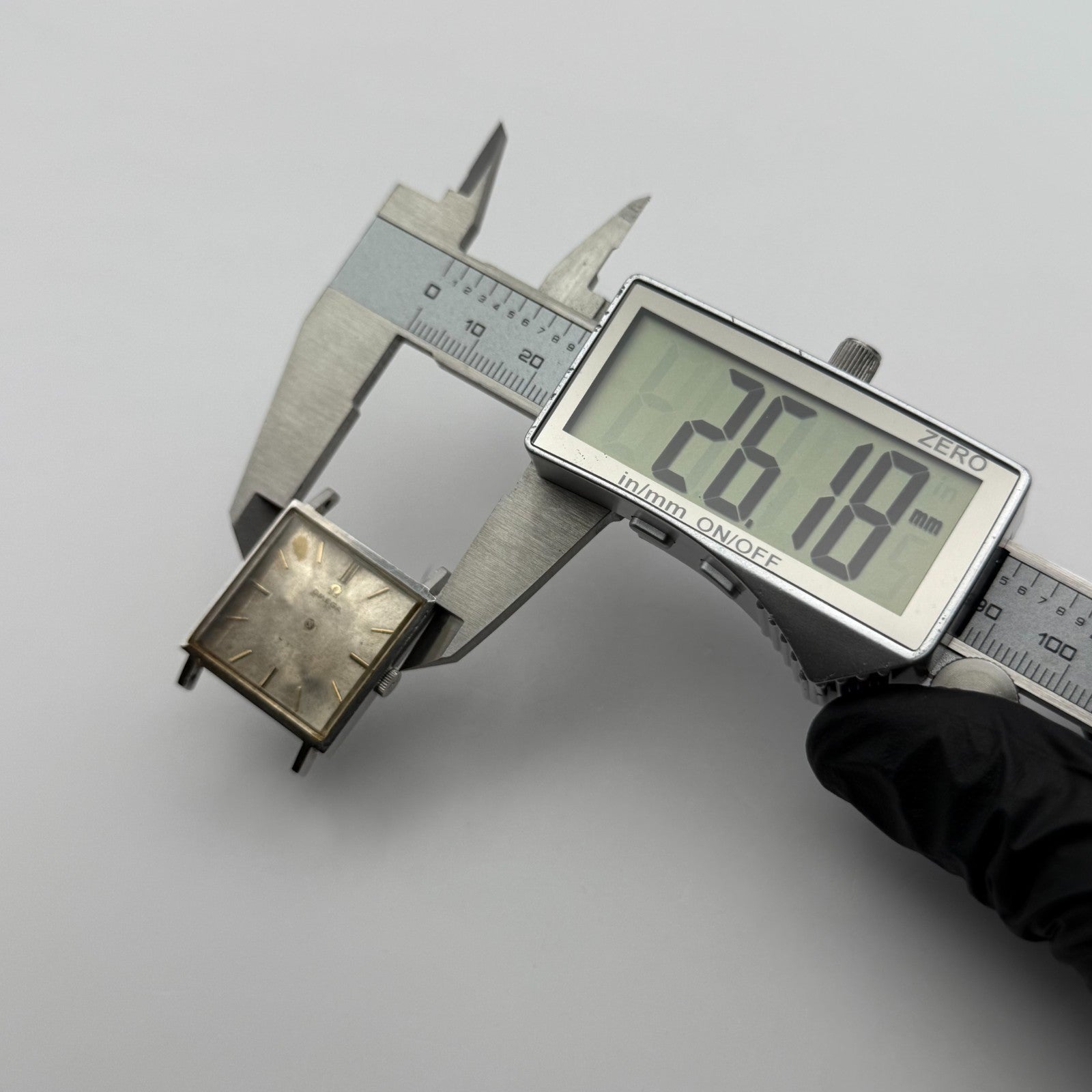 Omega 671 Automatic Watch Running Square 161.014 Vintage Swiss Parts Repair 26mm