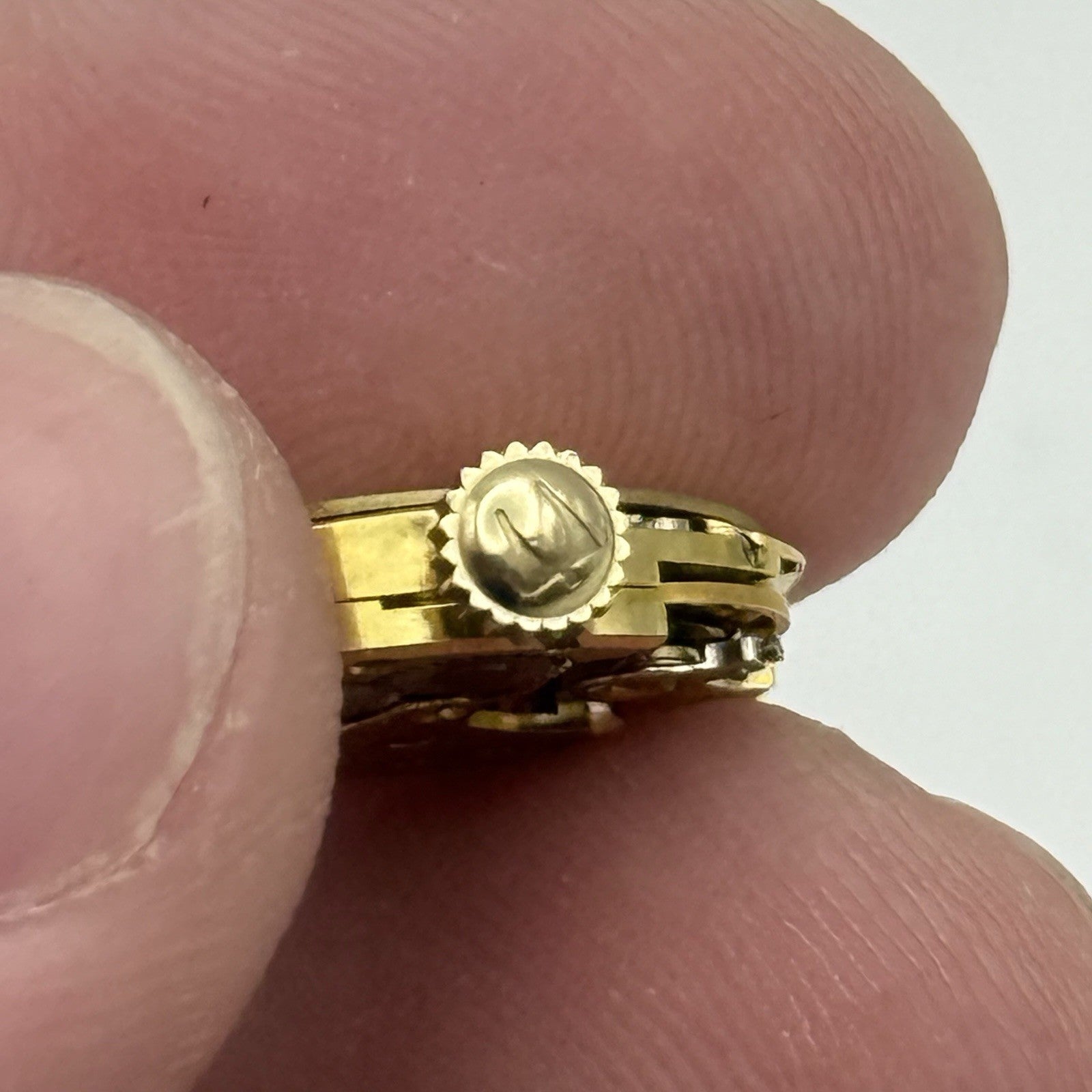 13.1mm Vintage Ladies Bulova 5BD Manual Wind Swiss Watch Movement PARTS REPAIR