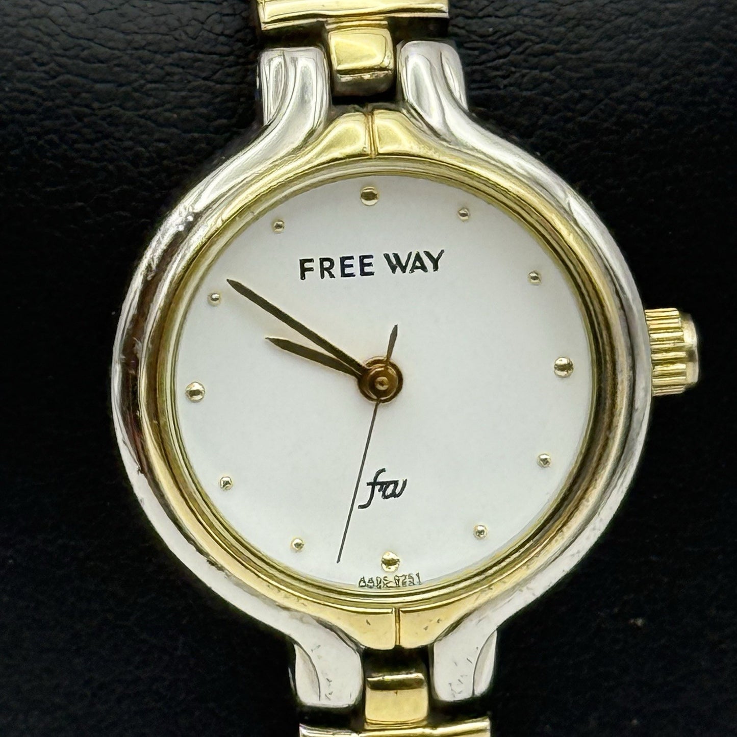 22mm Working Vintage Ladies Citizen Freeway Two Tone Quartz Watch DAMAGED CLASP