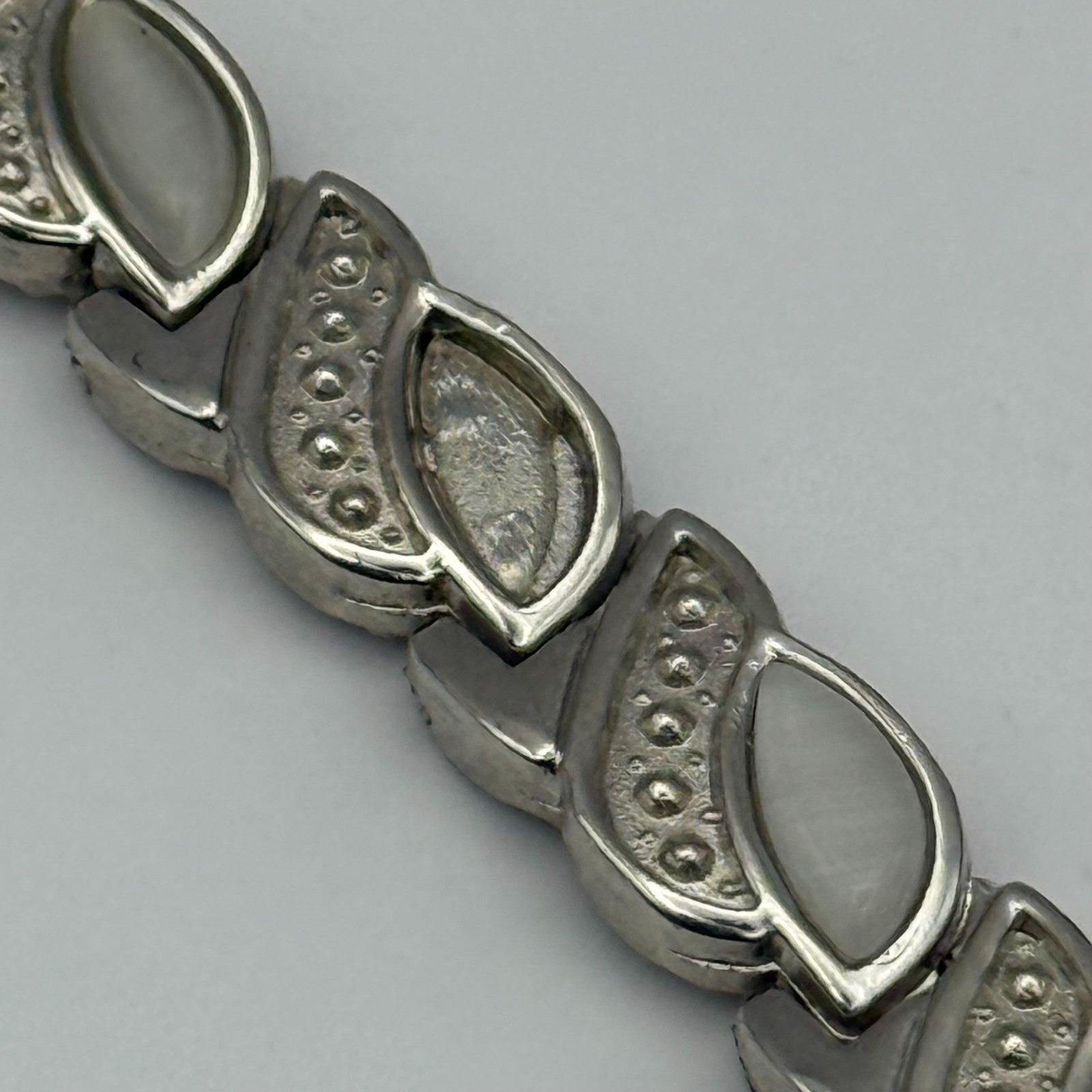 Divinity Ladies Quartz Watch Oval Dial Silver Tone Bracelet Working 19mm