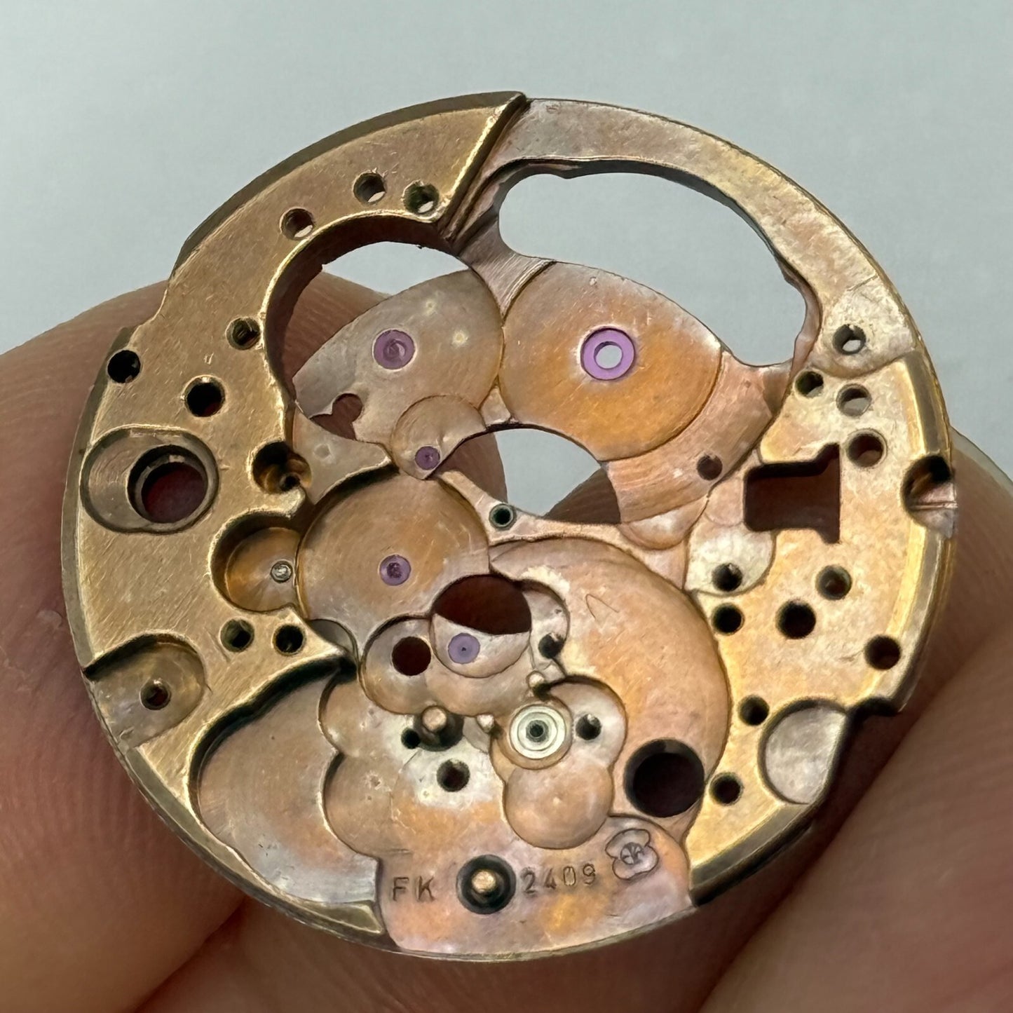 30.9mm Vintage Accurist ETA 2409 Partial Manual Wind Watch Movement PARTS REPAIR