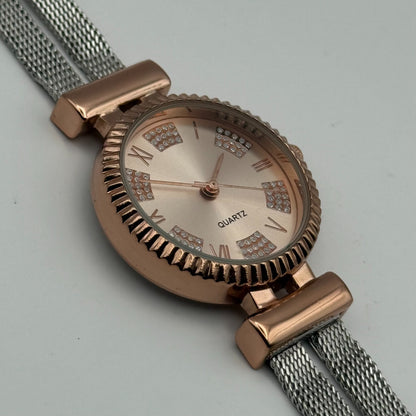 Avon Ladies Quartz Watch Crystal Accents Dial Mesh Strap Working 28mm 6 Inches